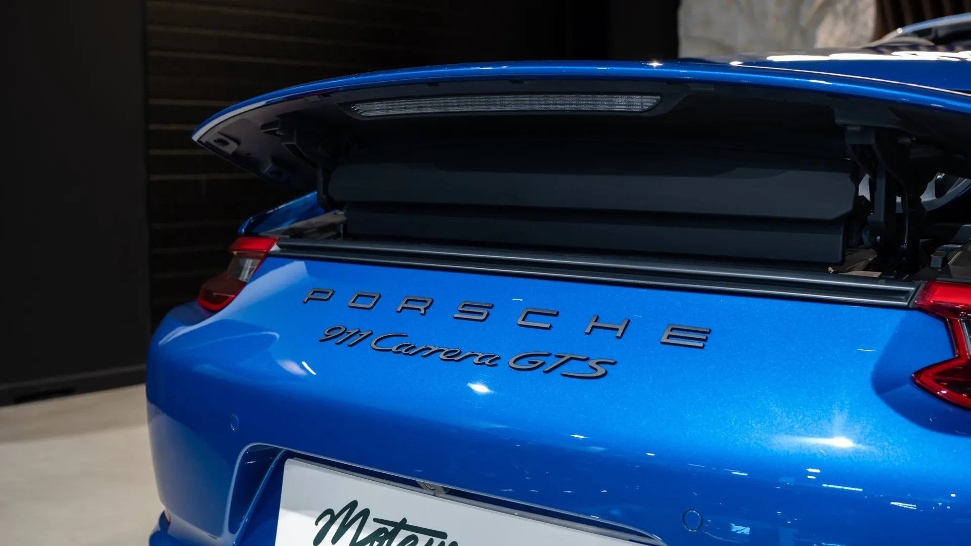 Porsche 911 — photo 44