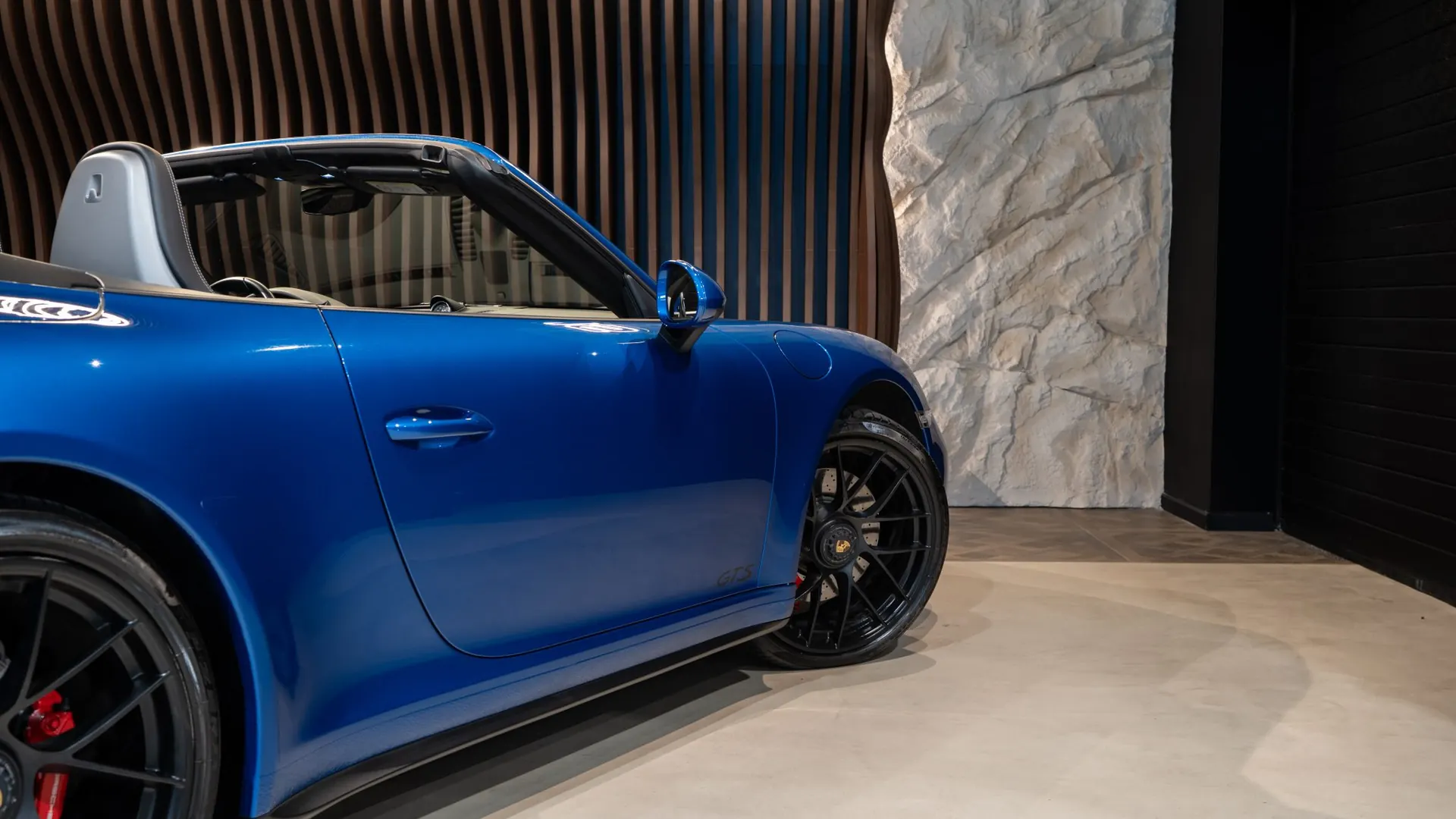 Porsche 911 — photo 46