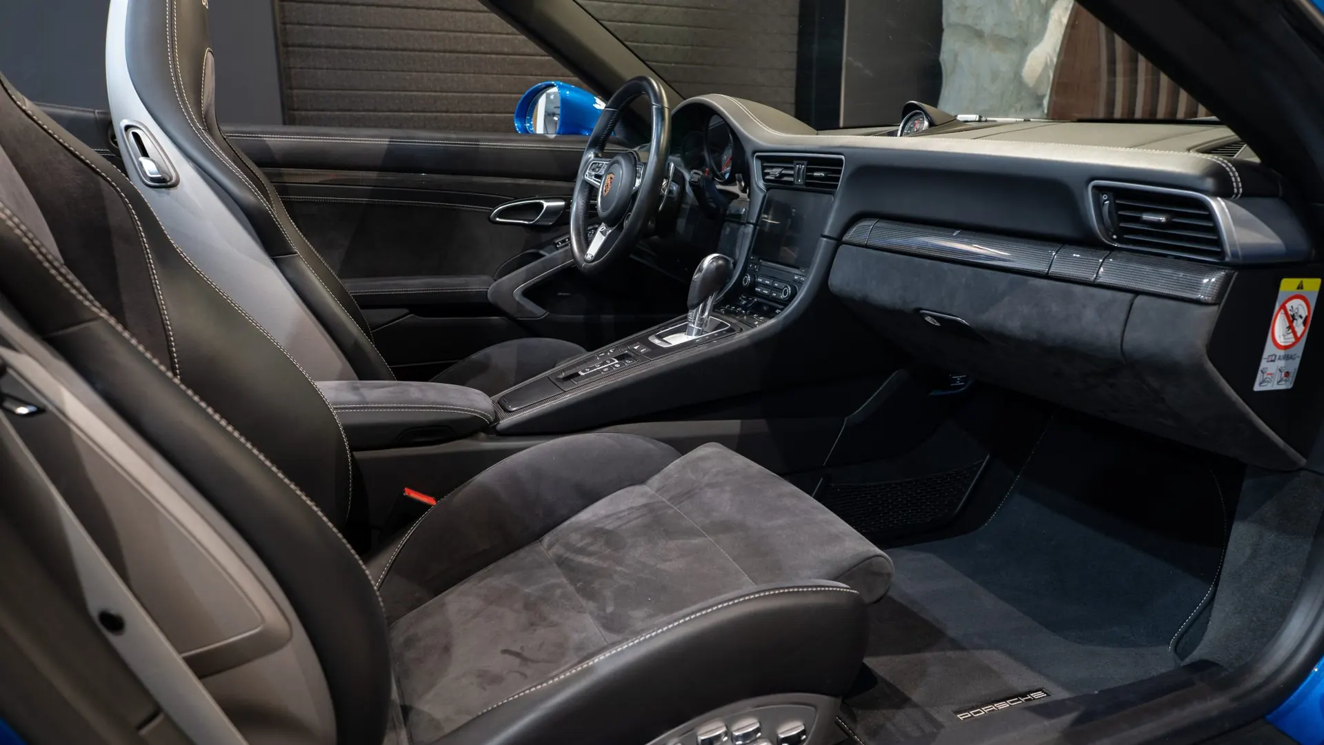 Porsche 911 — photo 12