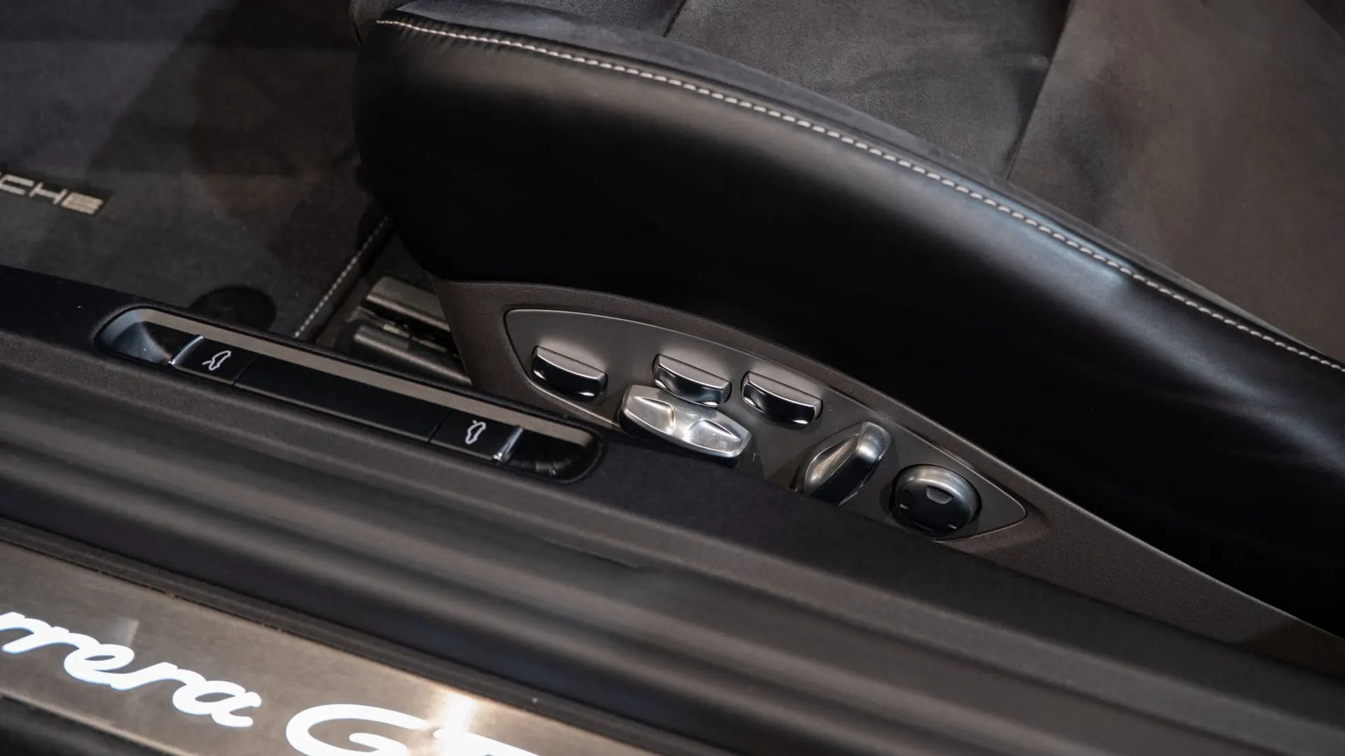 Porsche 911 — photo 14