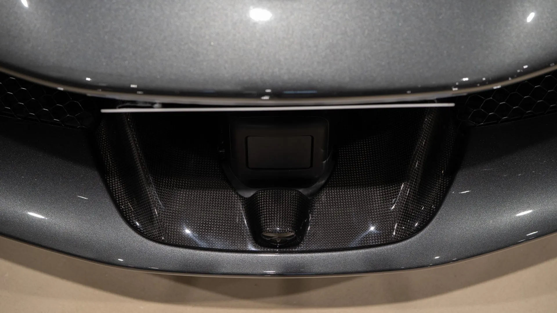 Ferrari SF90 — photo 42
