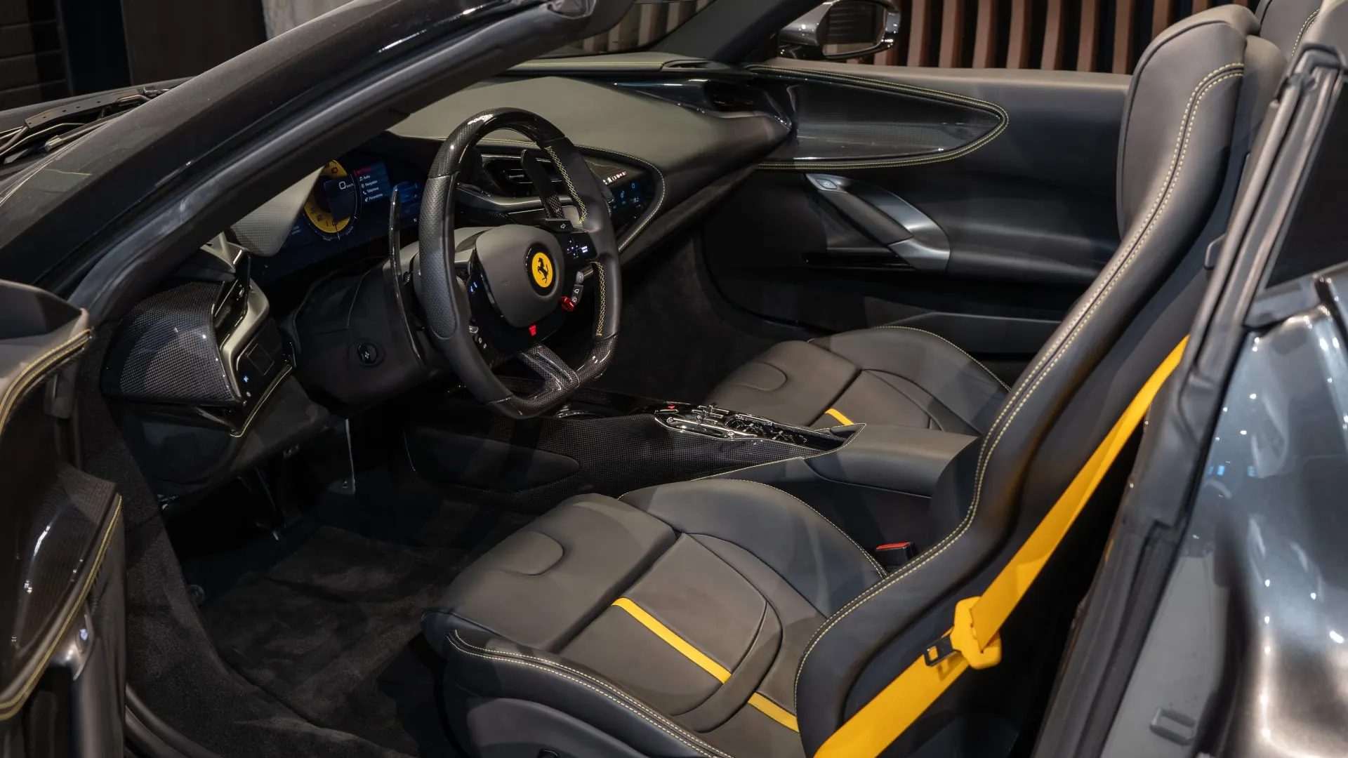 Ferrari SF90 — photo 7