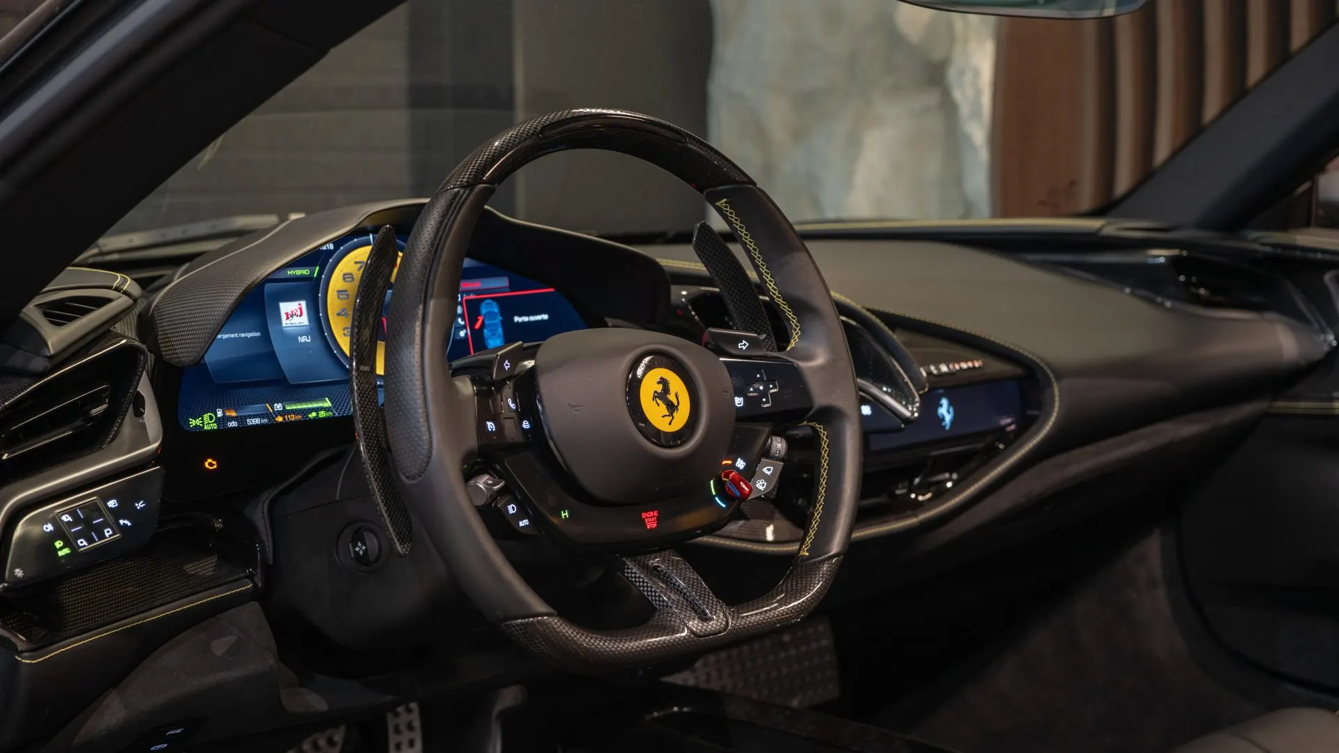Ferrari SF90 — photo 10