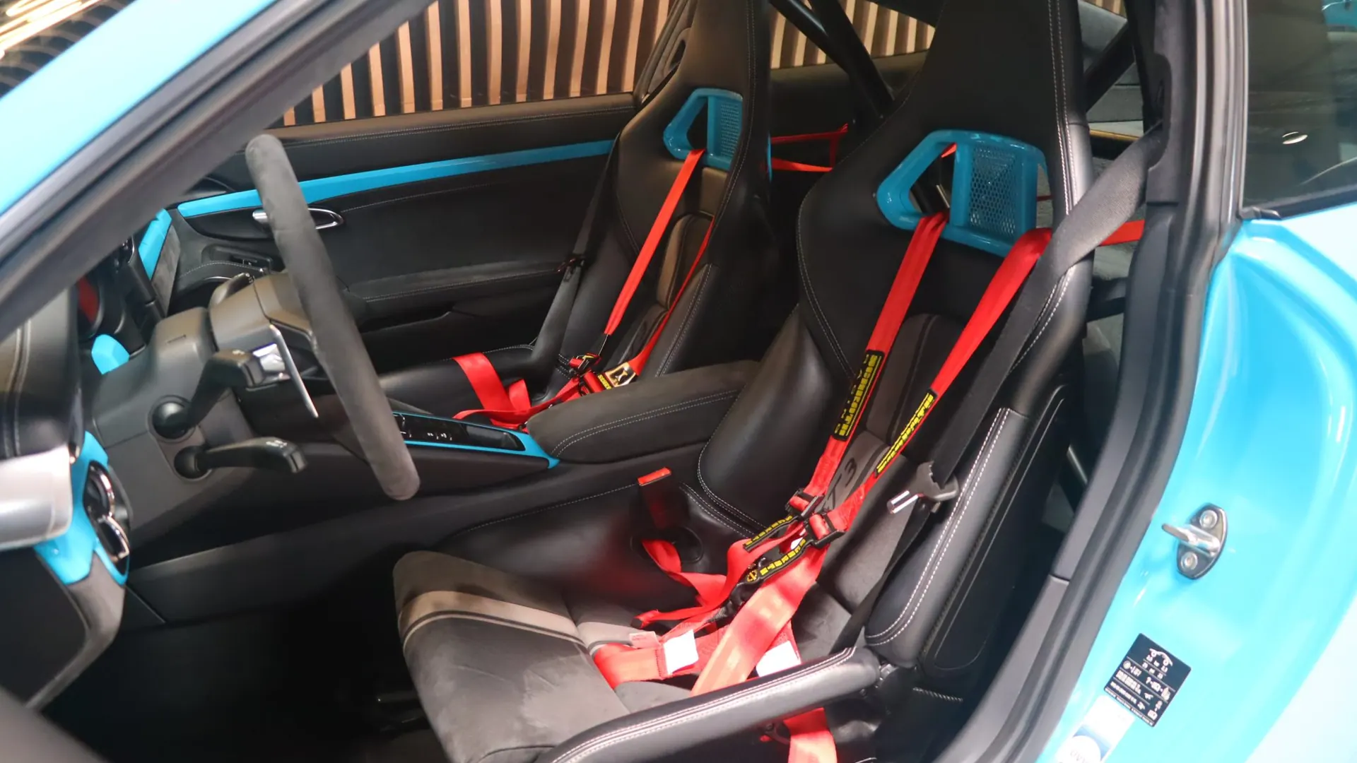 Porsche 911 — photo 6