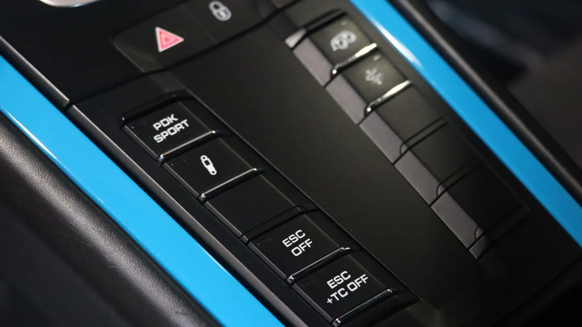 Porsche 911 — photo 30