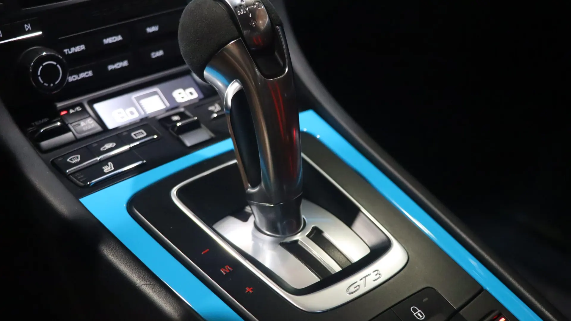 Porsche 911 — photo 28