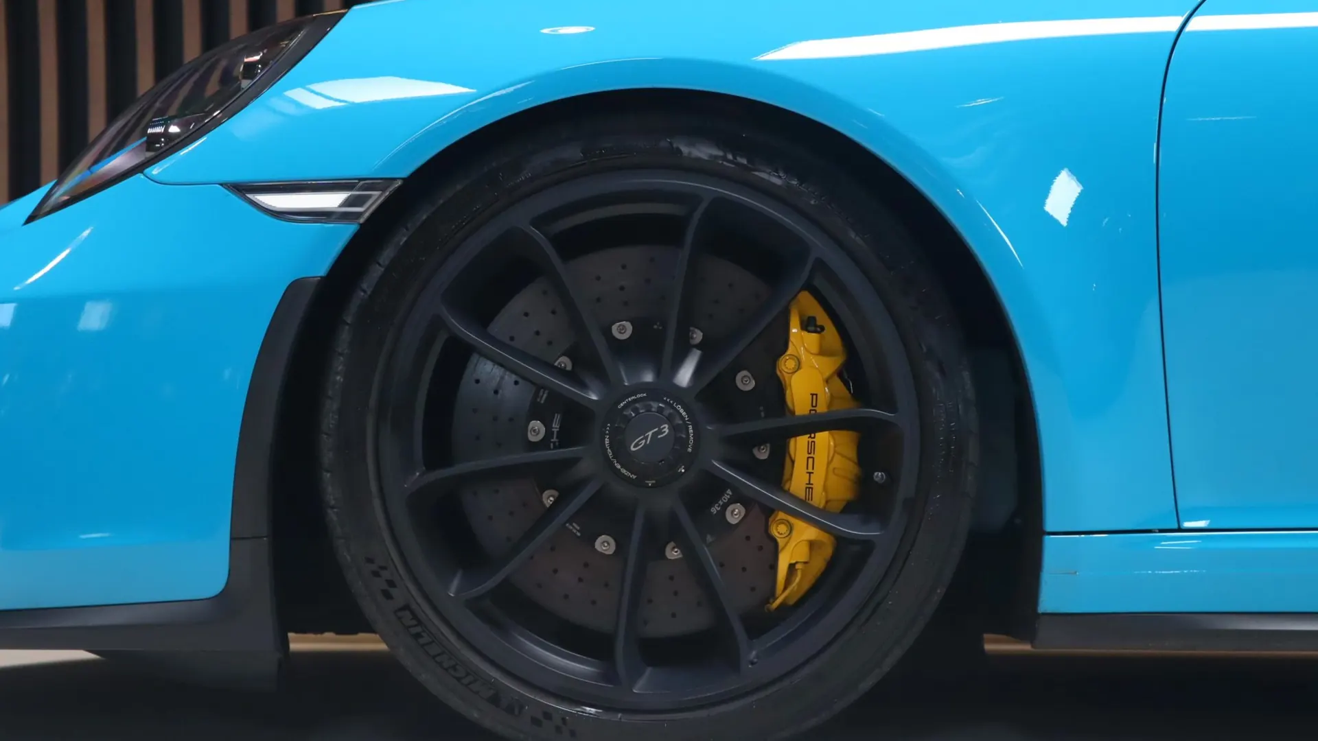 Porsche 911 — photo 45