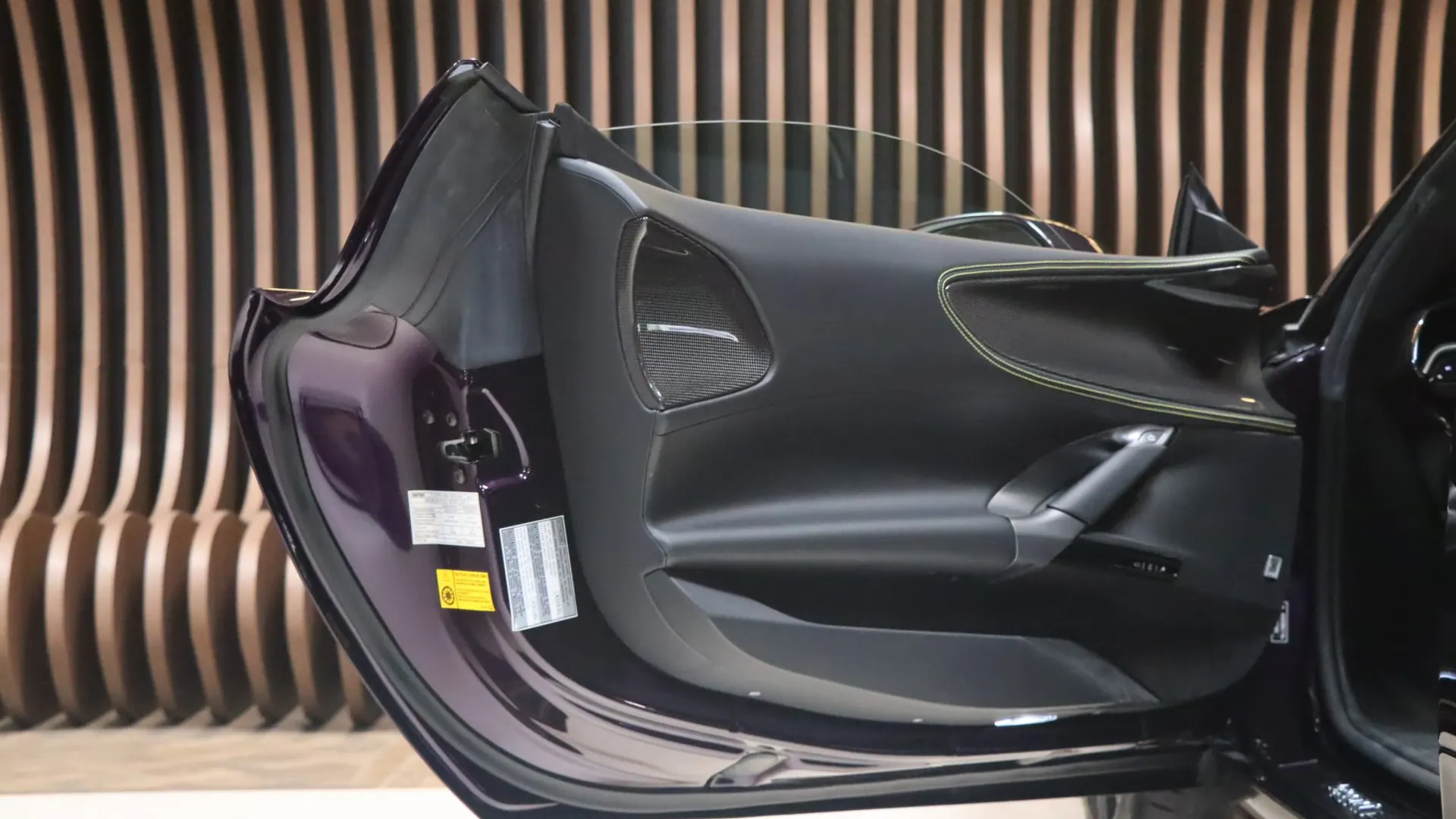 Ferrari SF90 — photo 11
