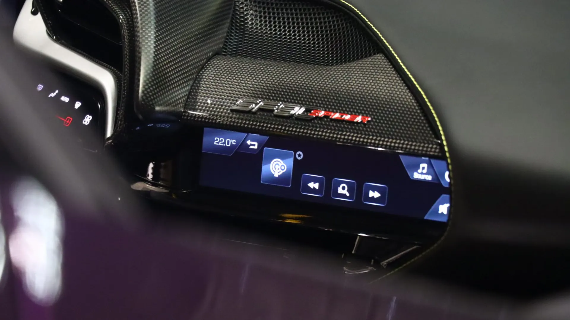 Ferrari SF90 — photo 30