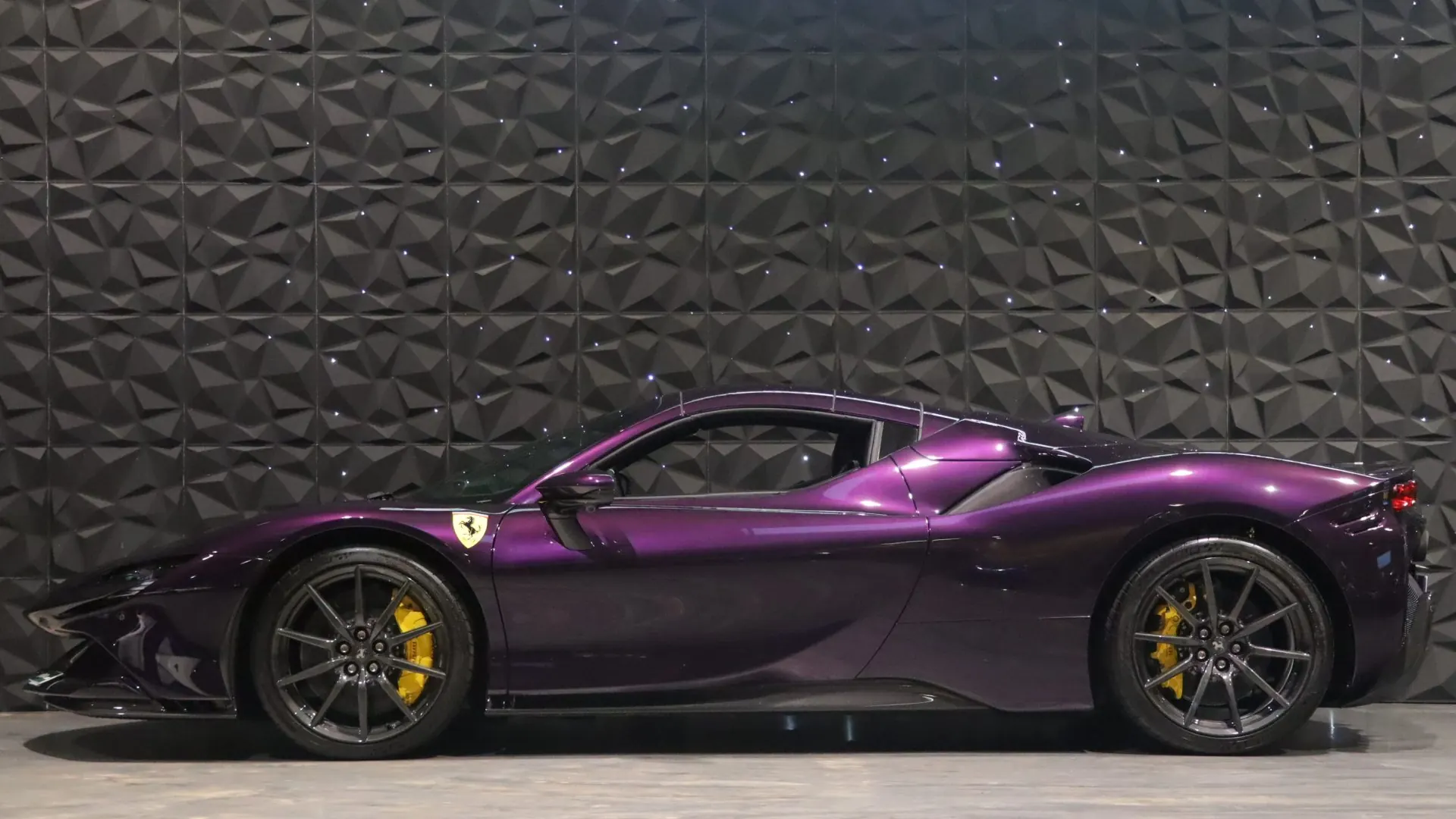 Ferrari SF90 — photo 6