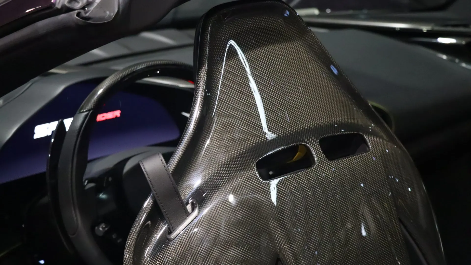 Ferrari SF90 — photo 32