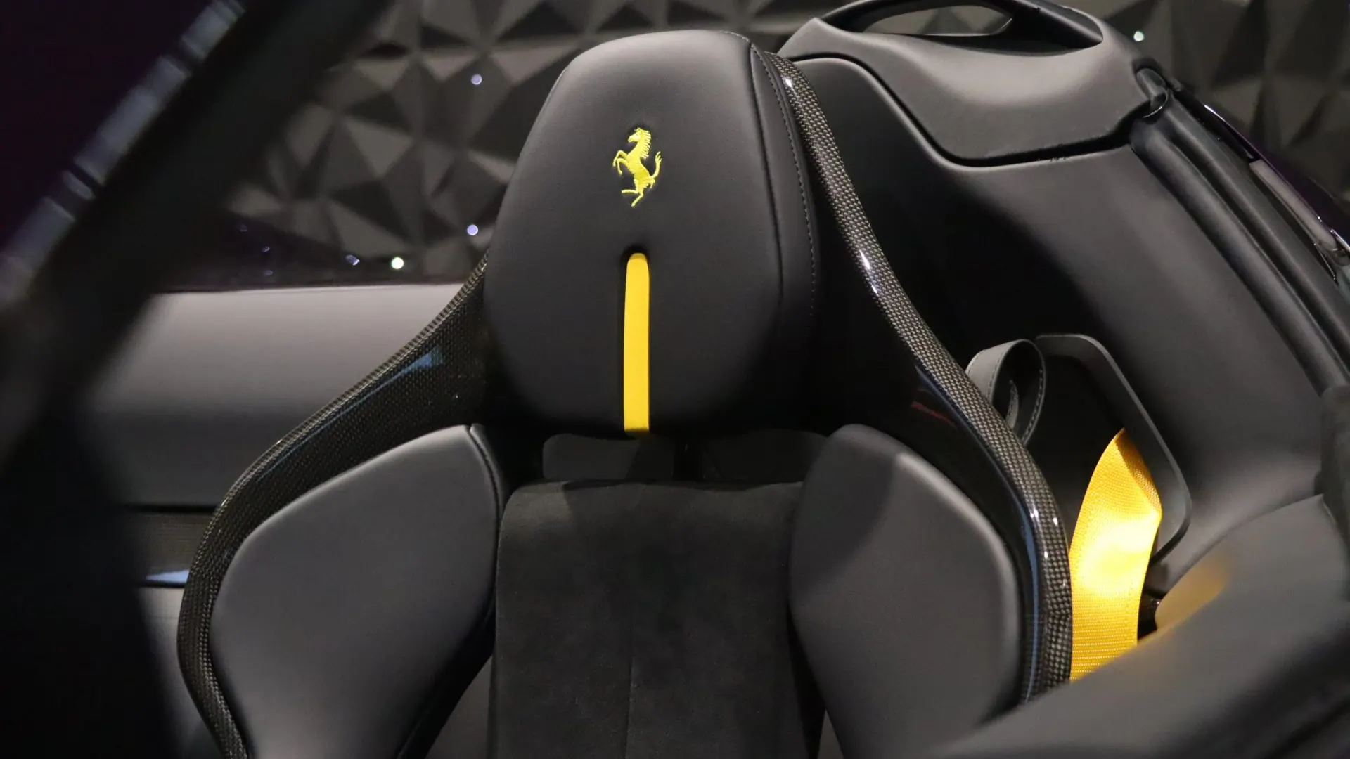 Ferrari SF90 — photo 31