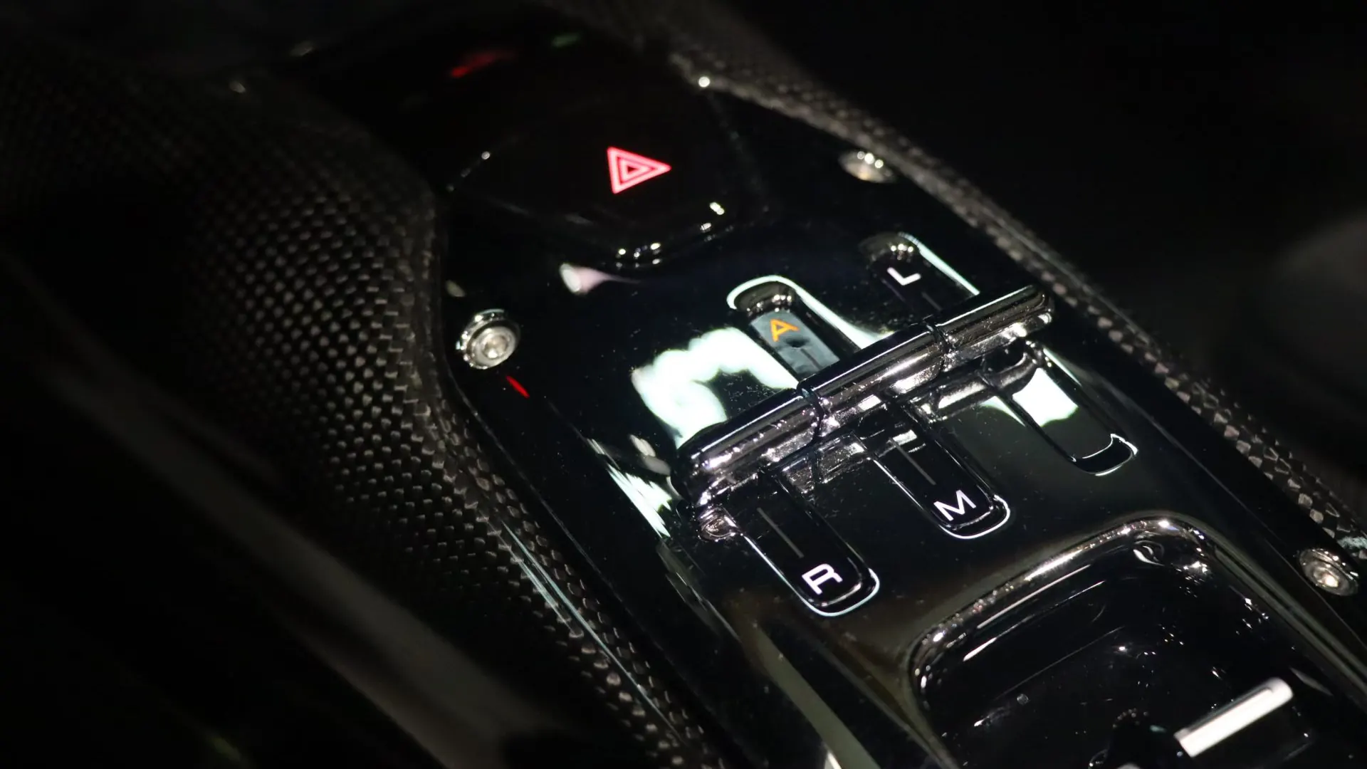 Ferrari SF90 — photo 26