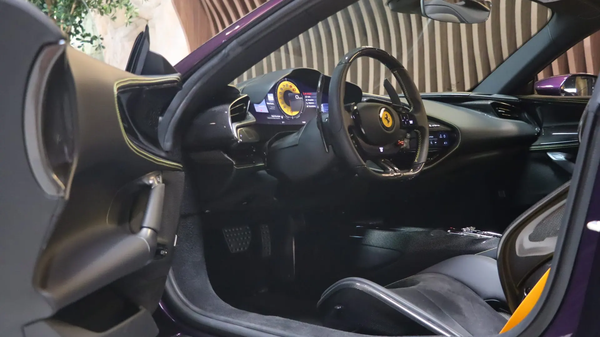 Ferrari SF90 — photo 9