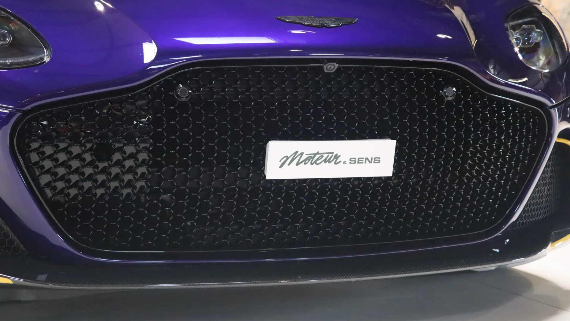 Aston Martin DBS — photo 46