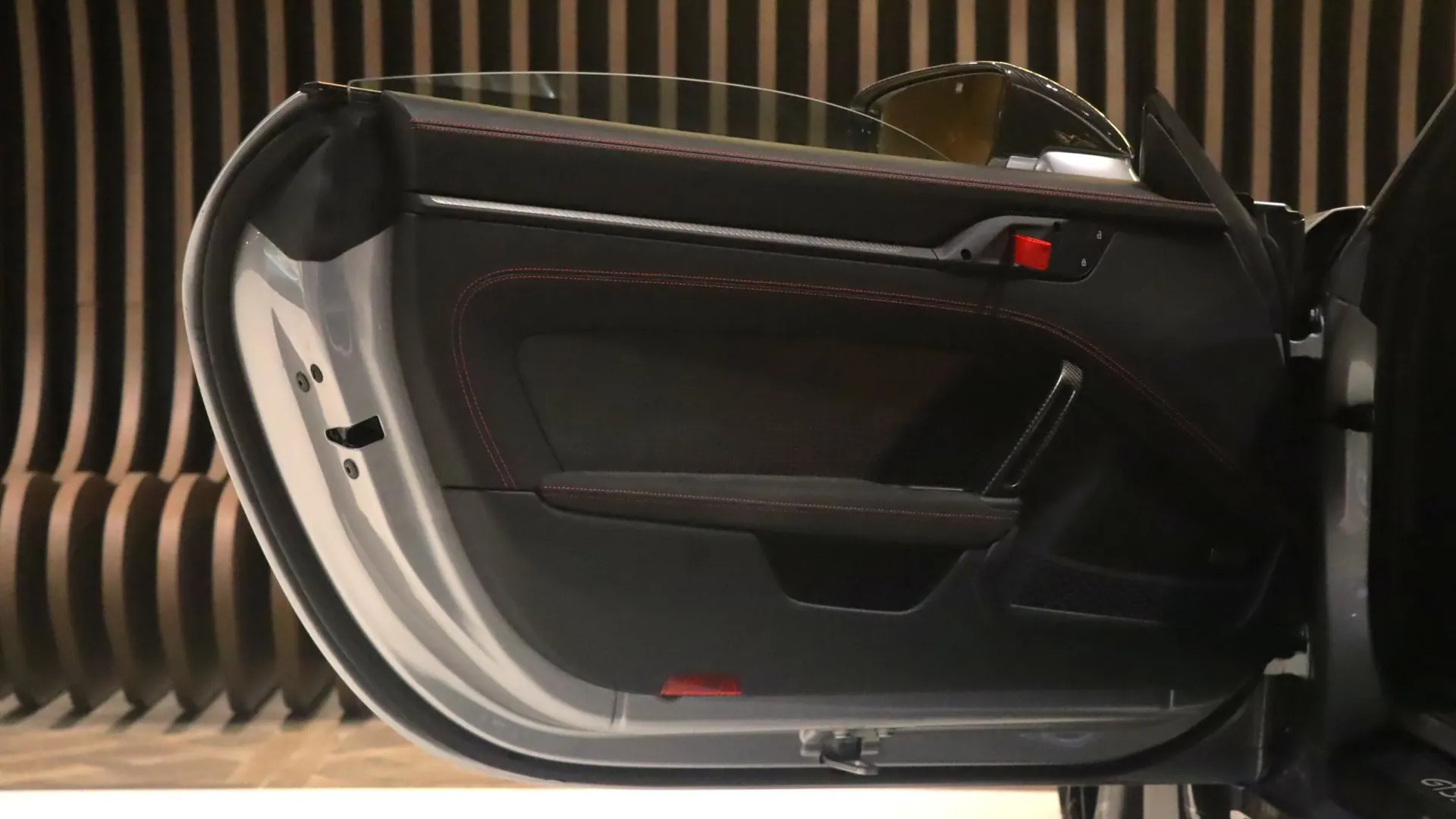 Porsche 911 — photo 10