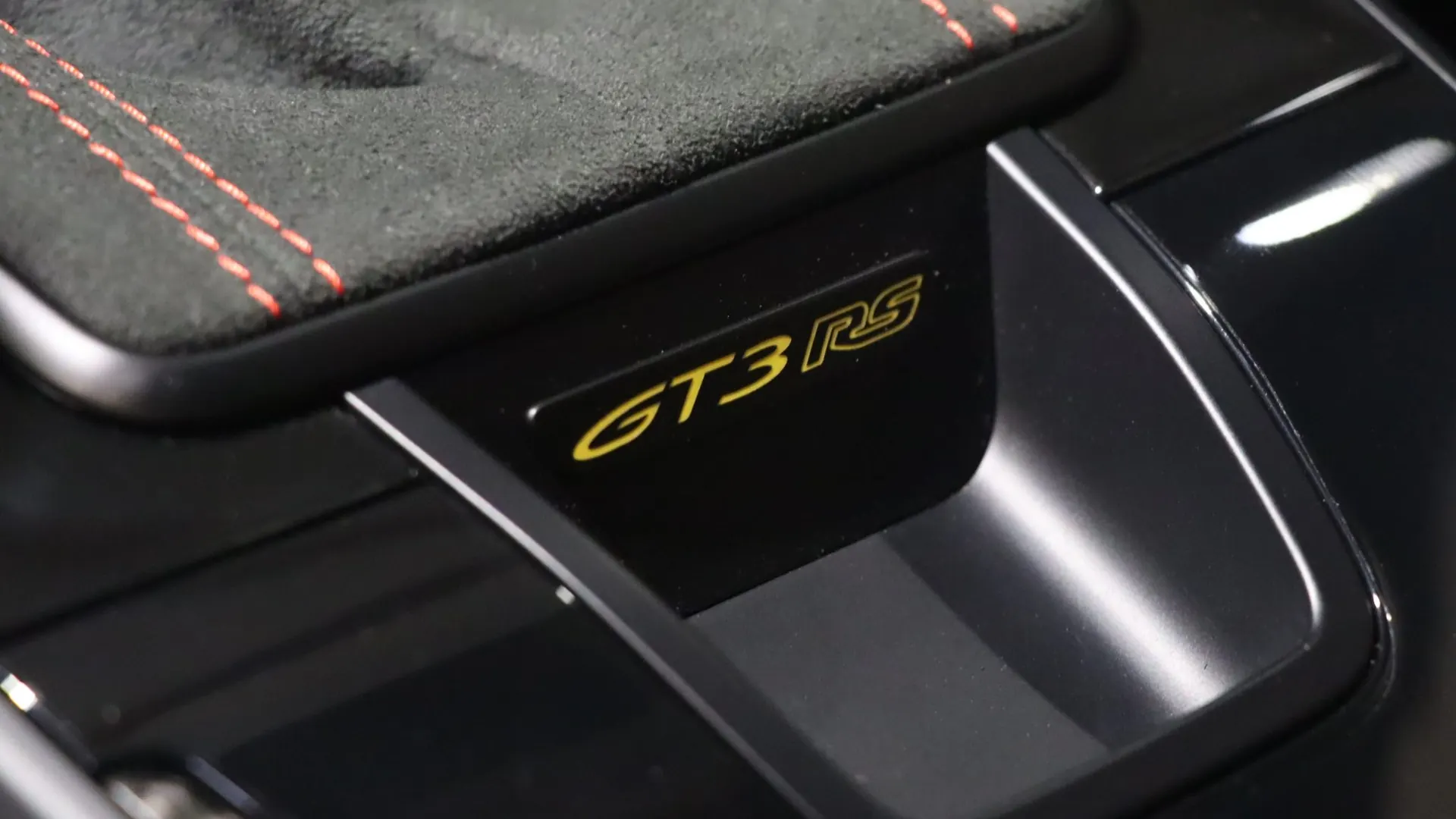 Porsche 911 — photo 32