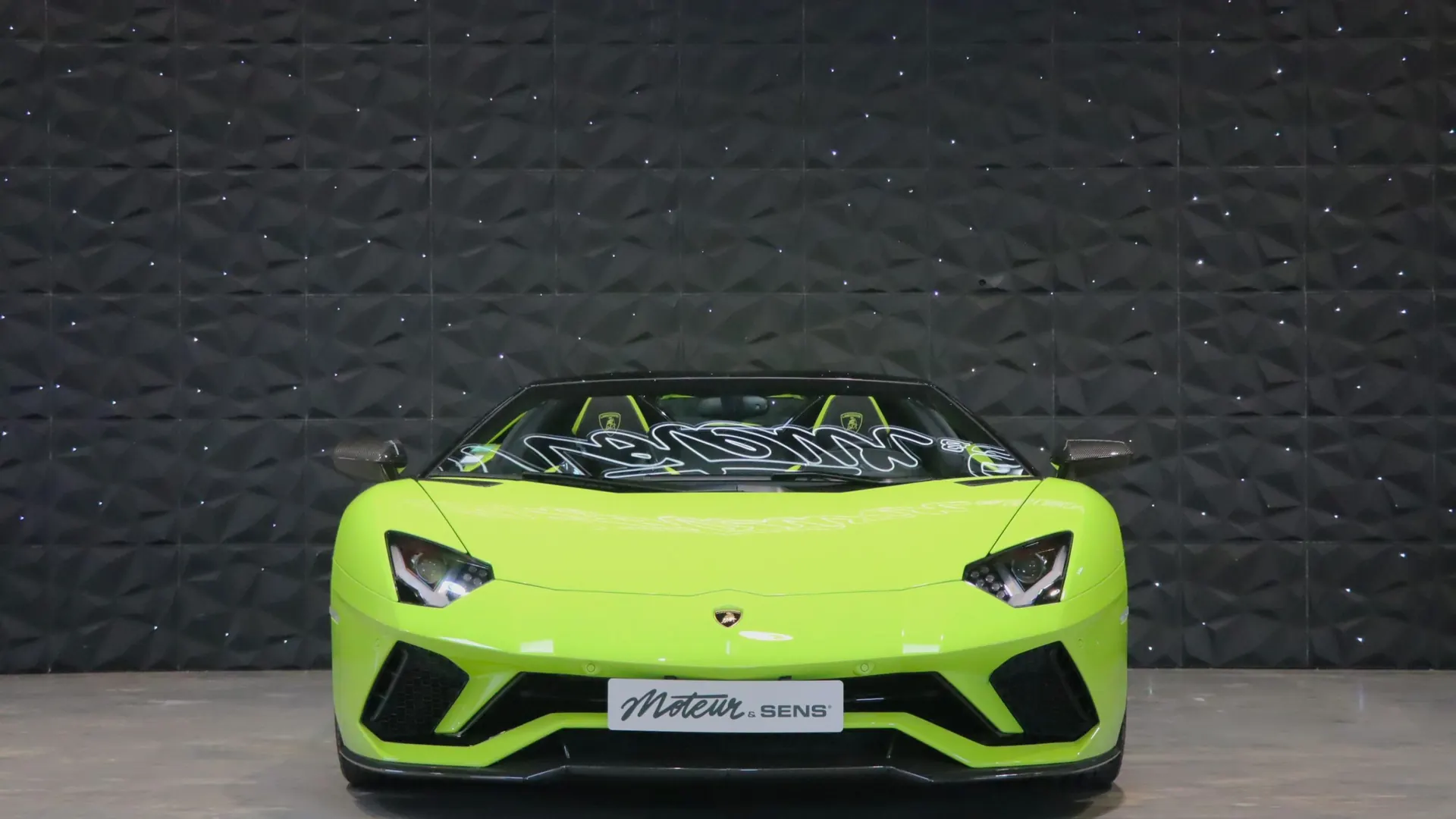 Lamborghini AVENTADOR — photo 3