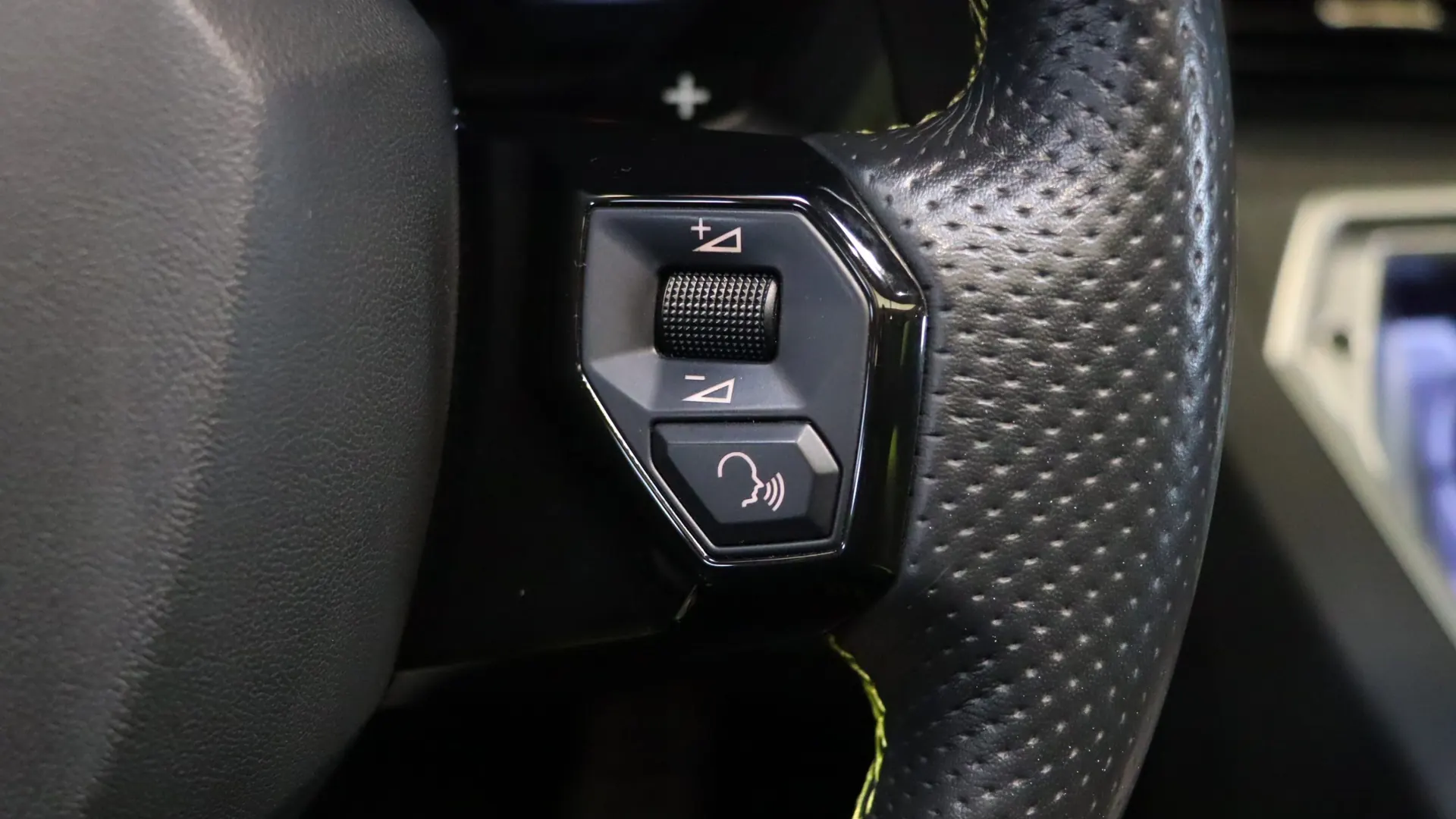 Lamborghini AVENTADOR — photo 17