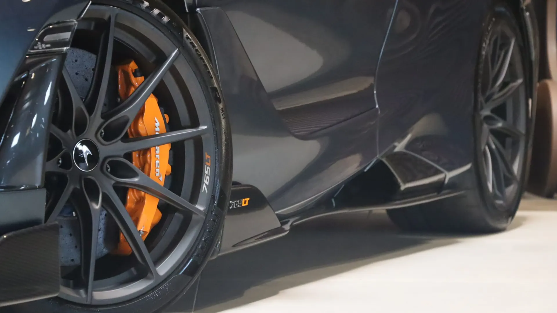 McLaren 765LT — photo 39