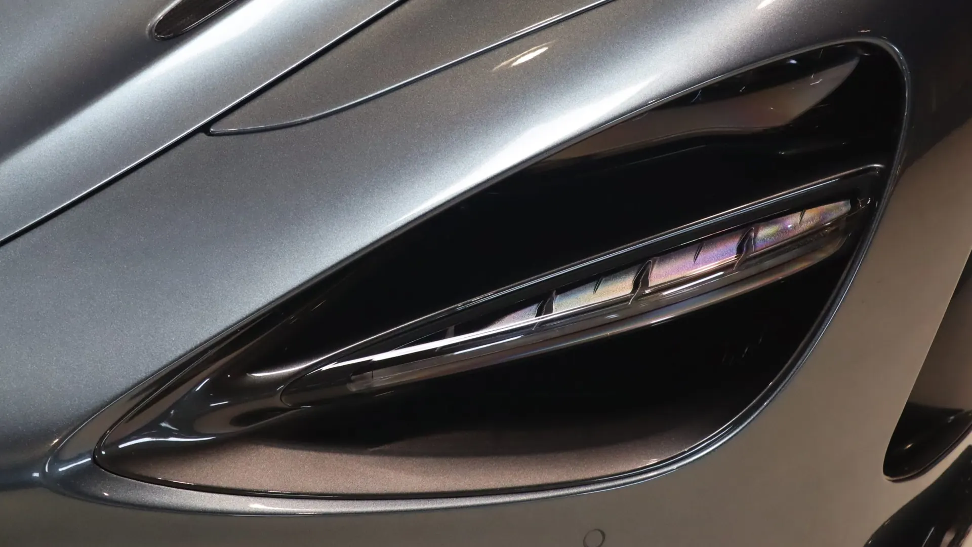 McLaren 765LT — photo 33