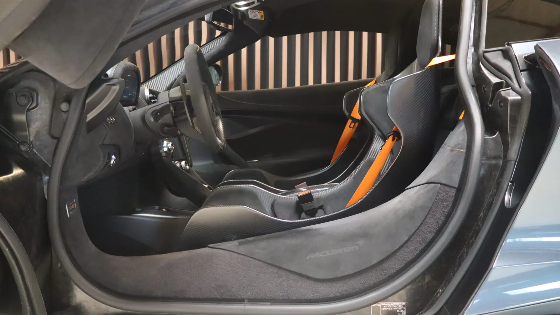 McLaren 765LT — photo 7