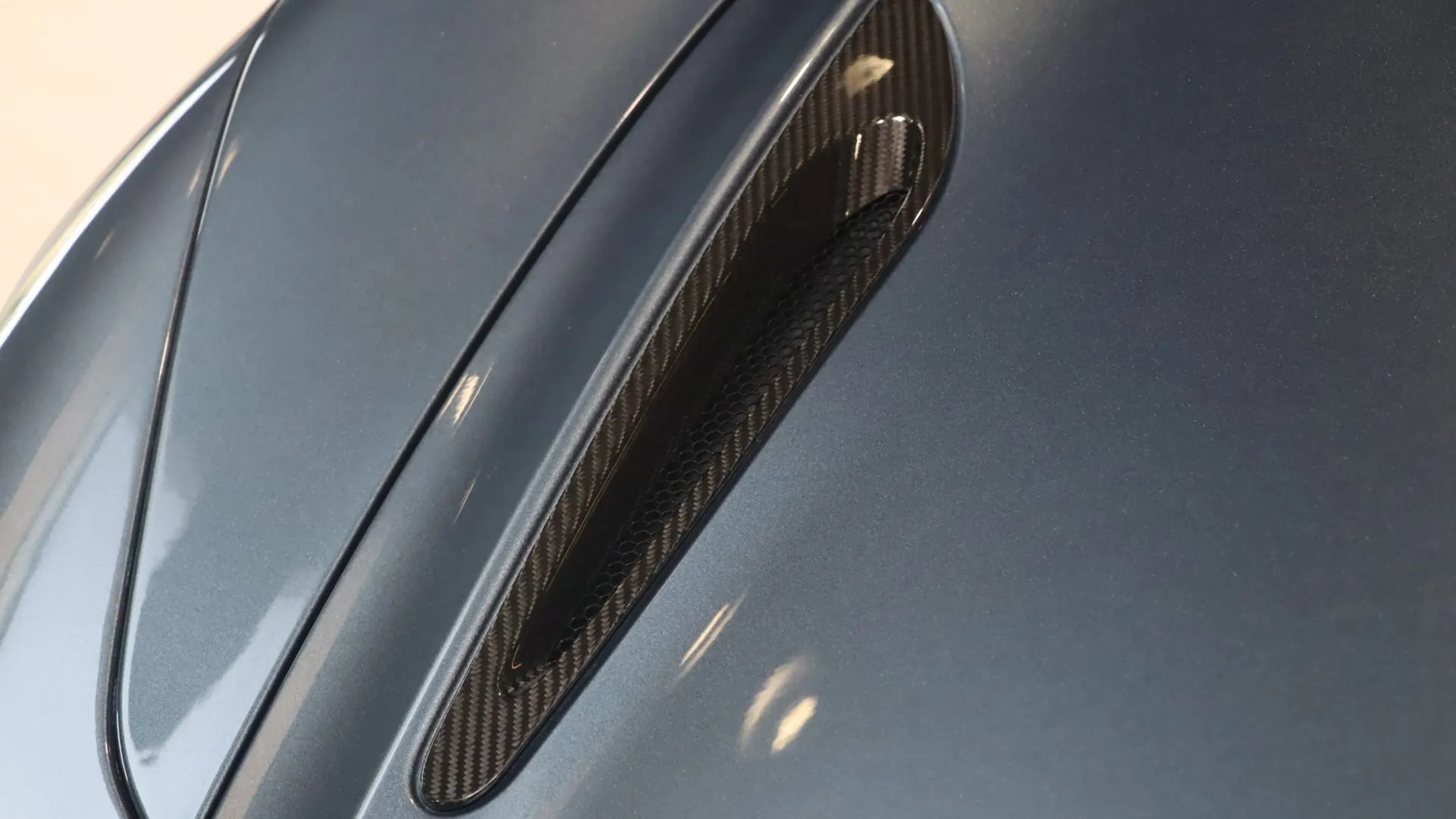 McLaren 765LT — photo 34