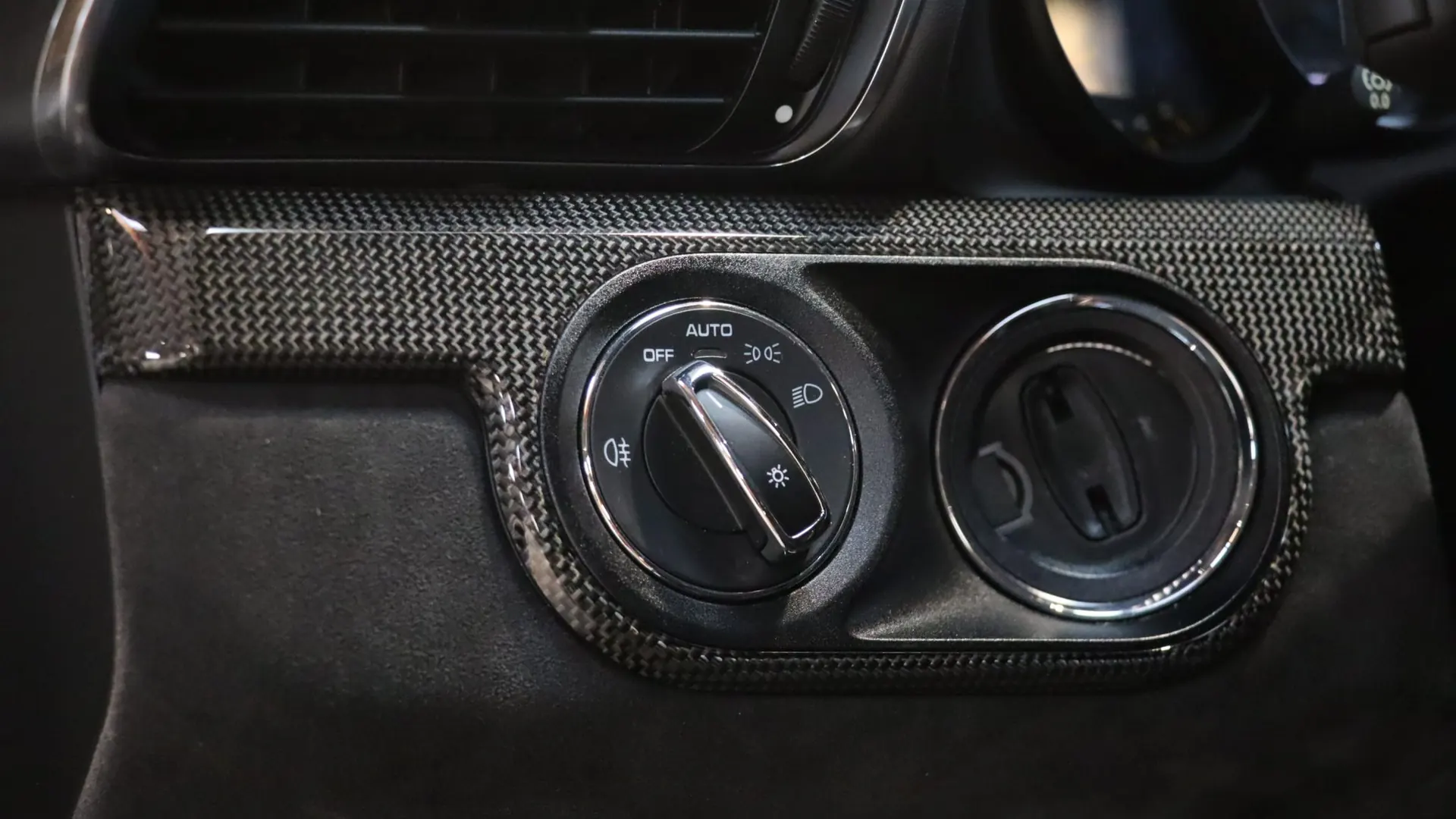 Porsche 911 — photo 16