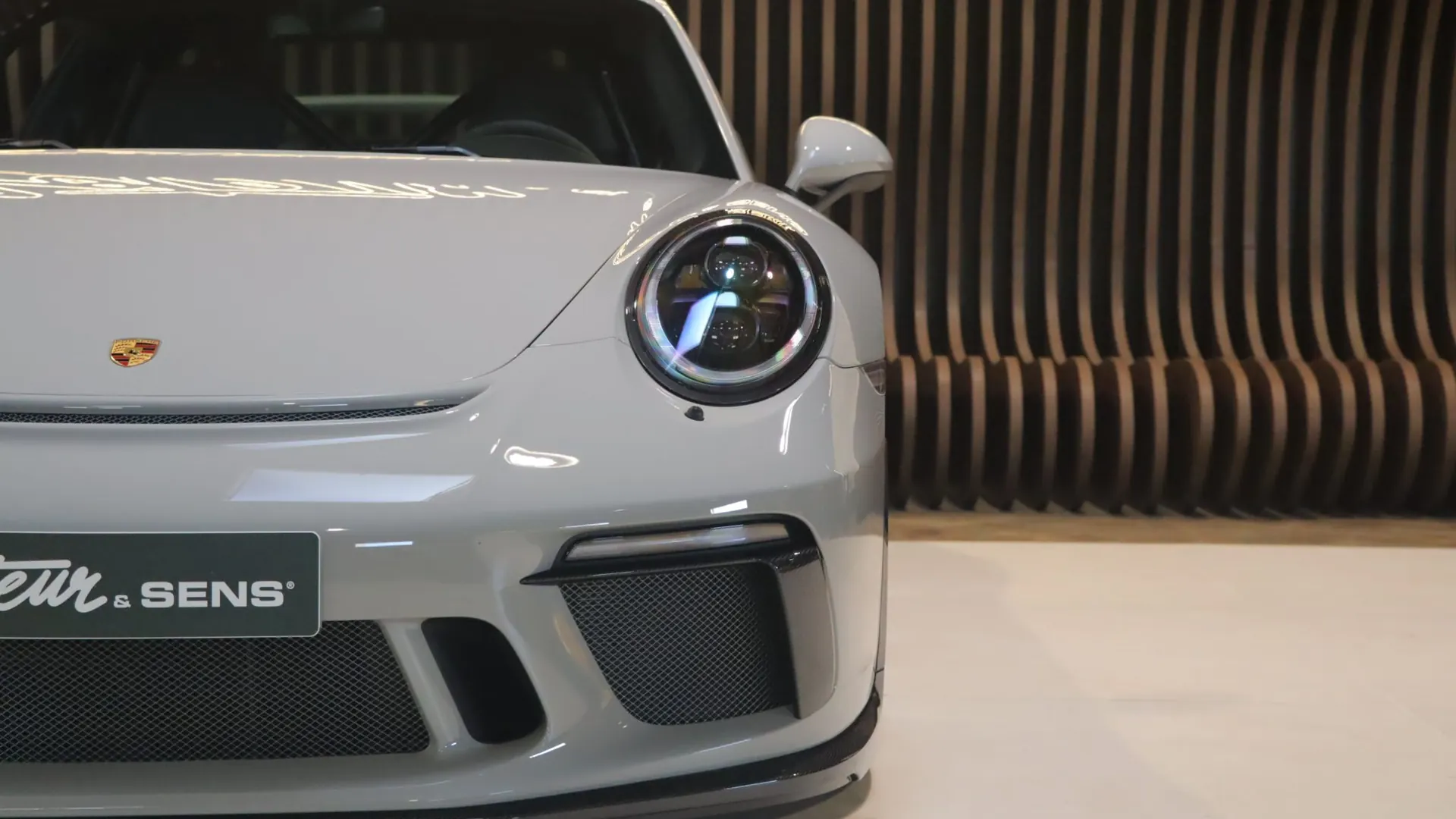 Porsche 911 — photo 37