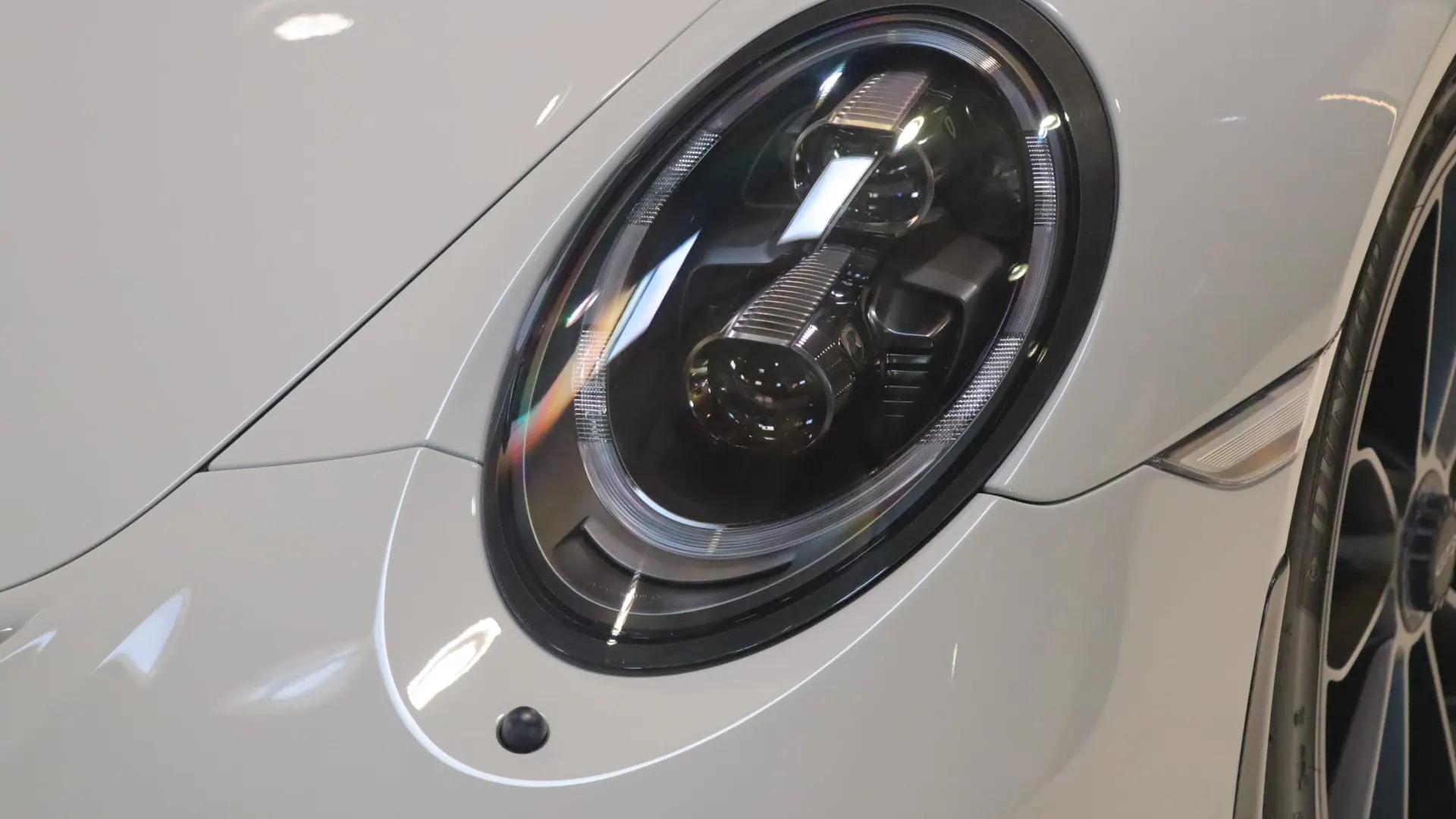 Porsche 911 — photo 38