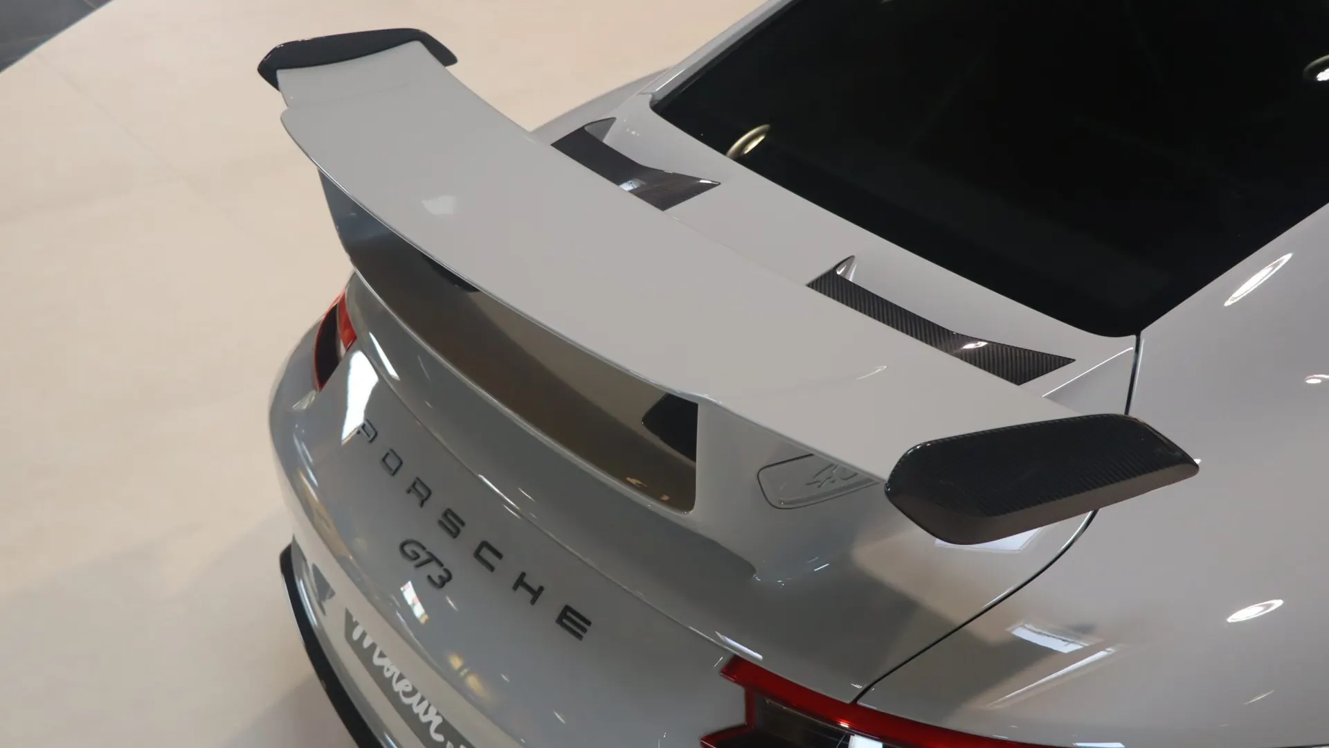 Porsche 911 — photo 47