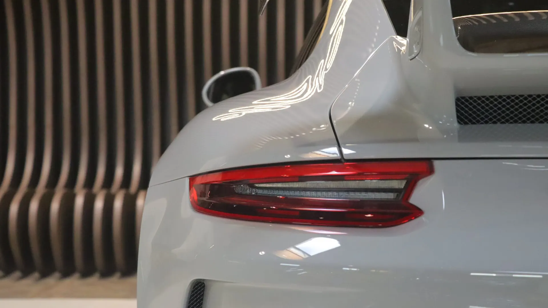 Porsche 911 — photo 50