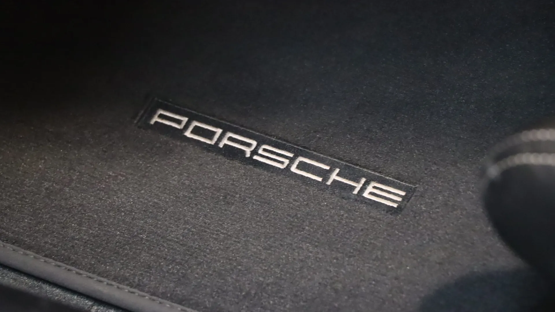 Porsche 911 — photo 14