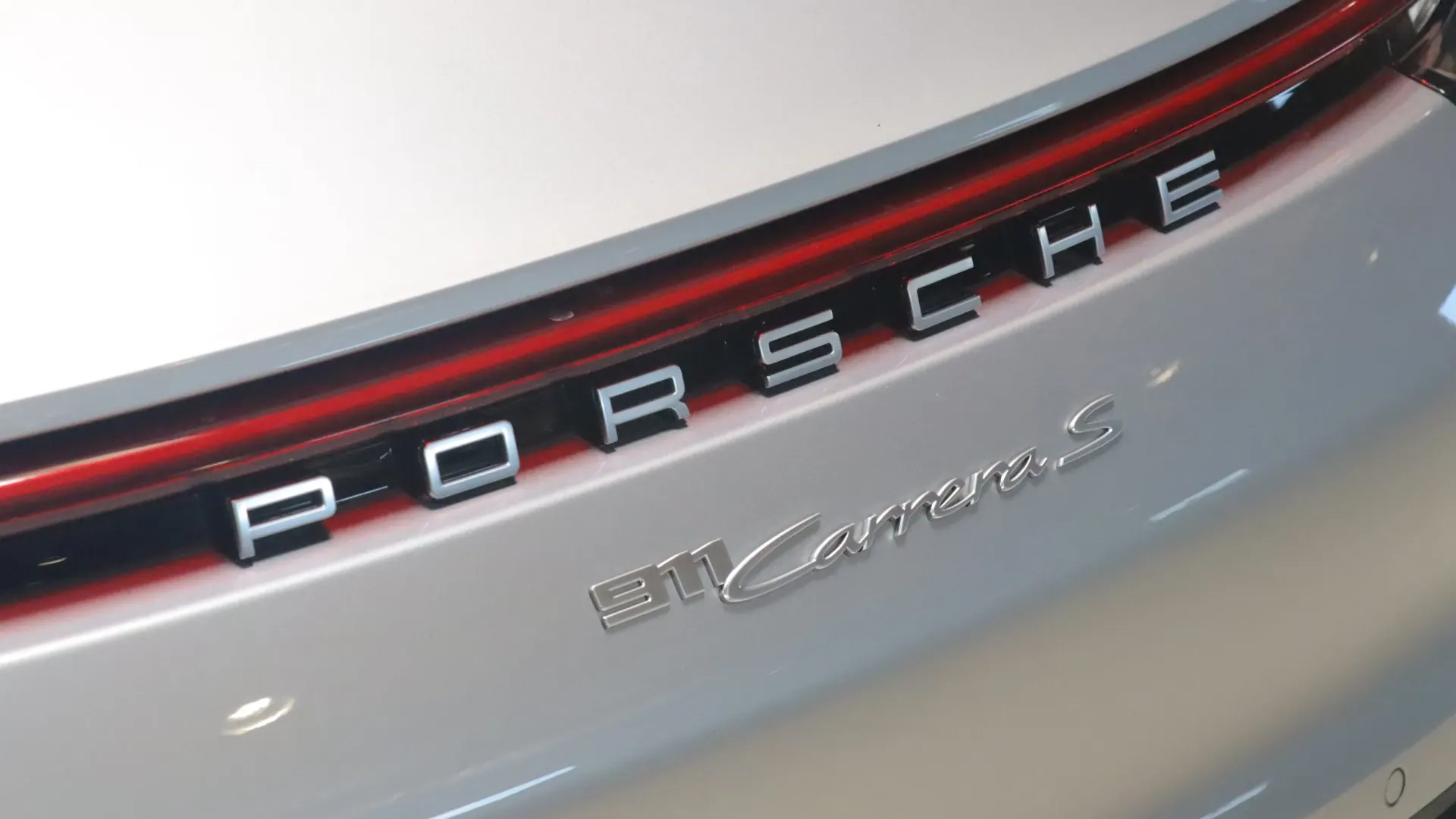 Porsche 911 — photo 49