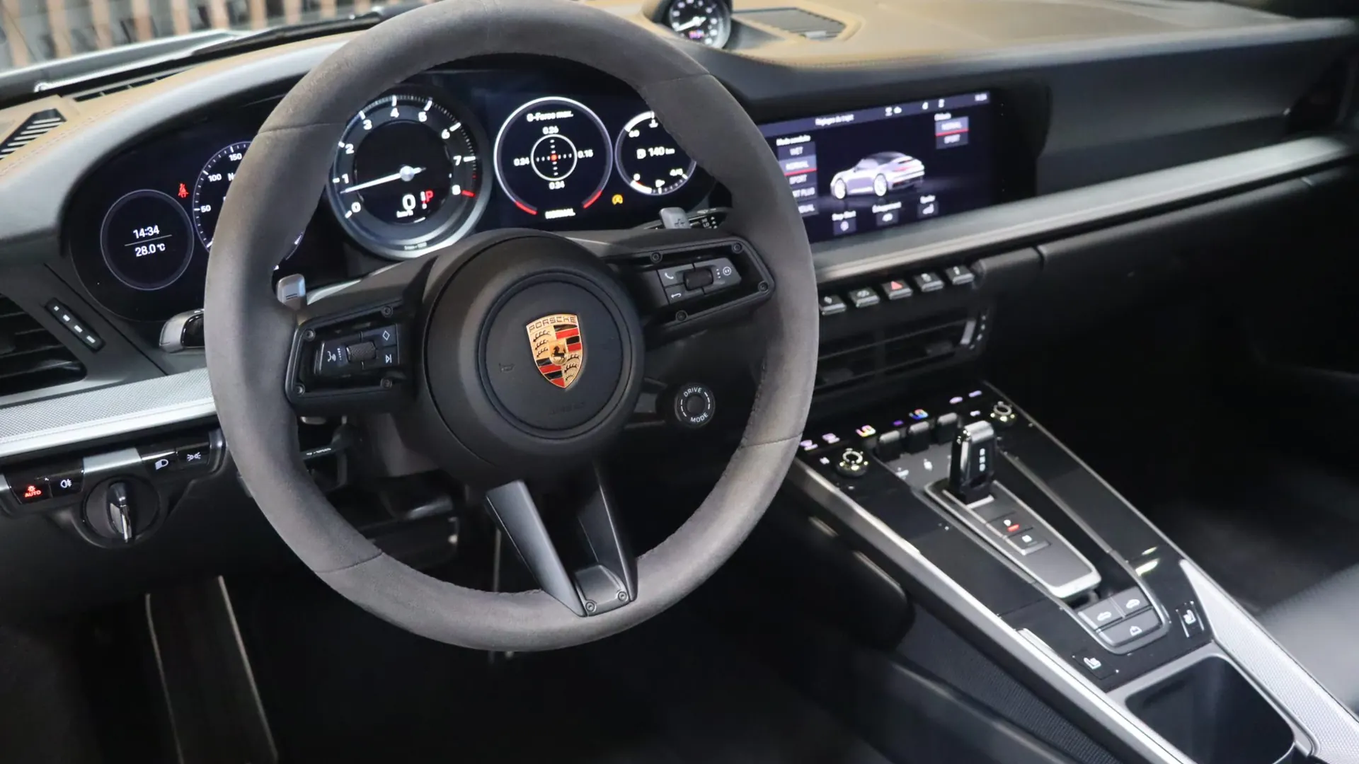 Porsche 911 — photo 17