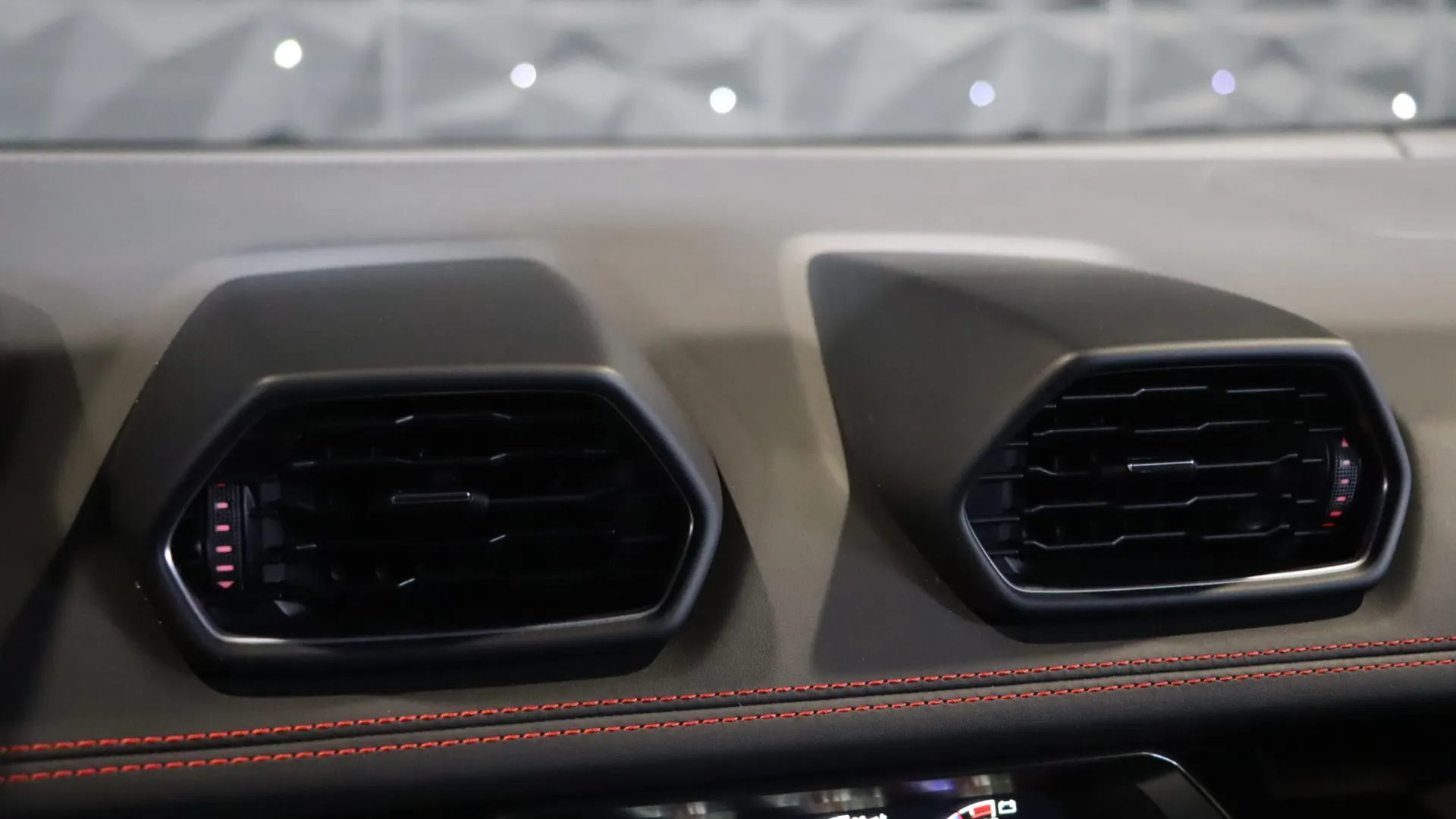 Lamborghini HURACAN — photo 22