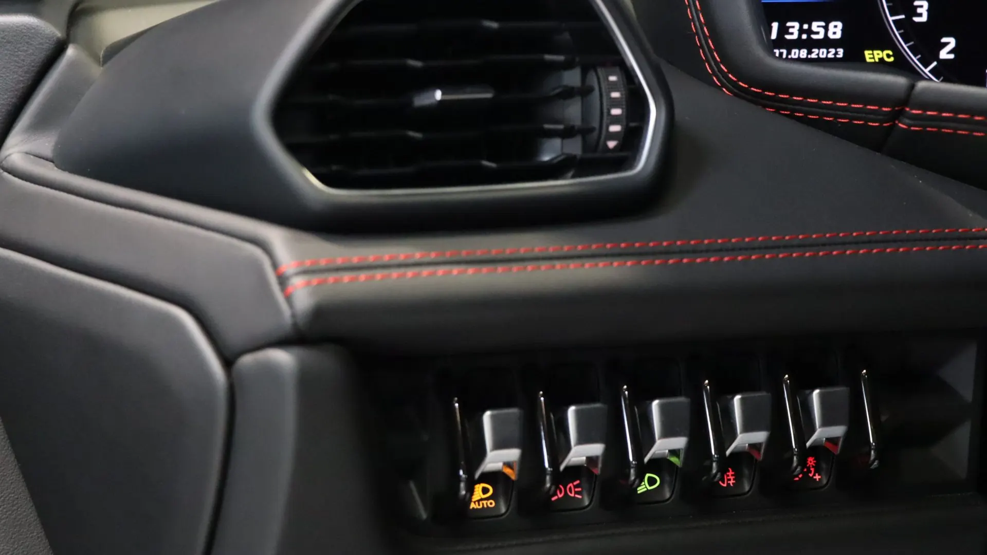 Lamborghini HURACAN — photo 15
