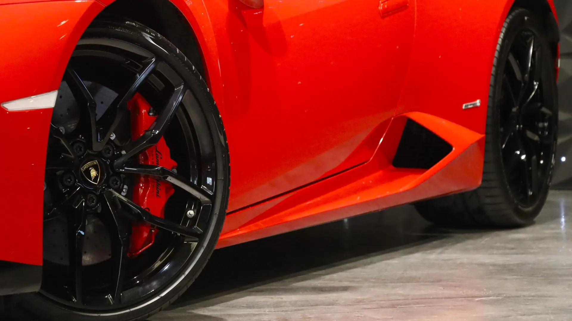 Lamborghini HURACAN — photo 39