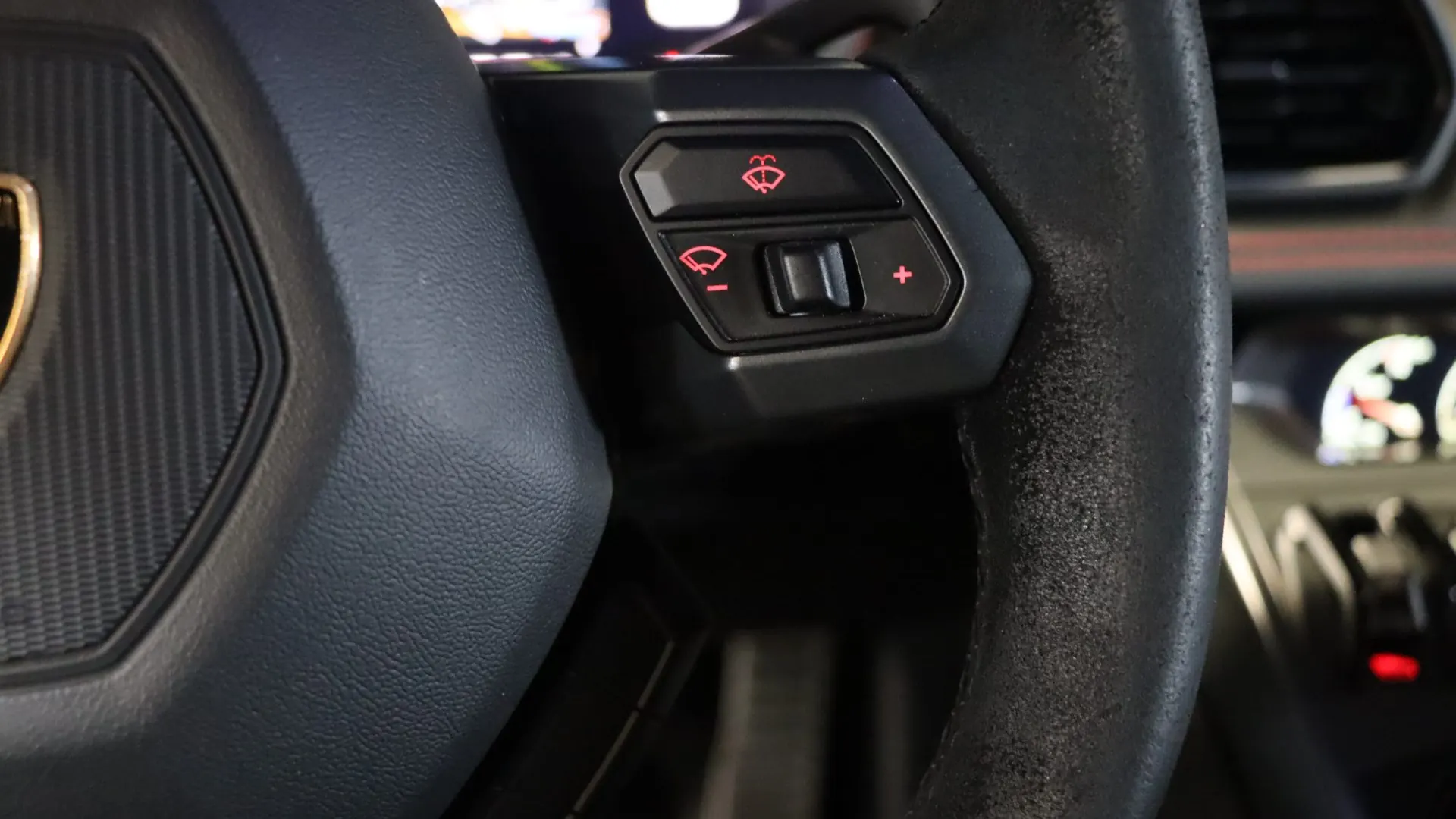 Lamborghini HURACAN — photo 17