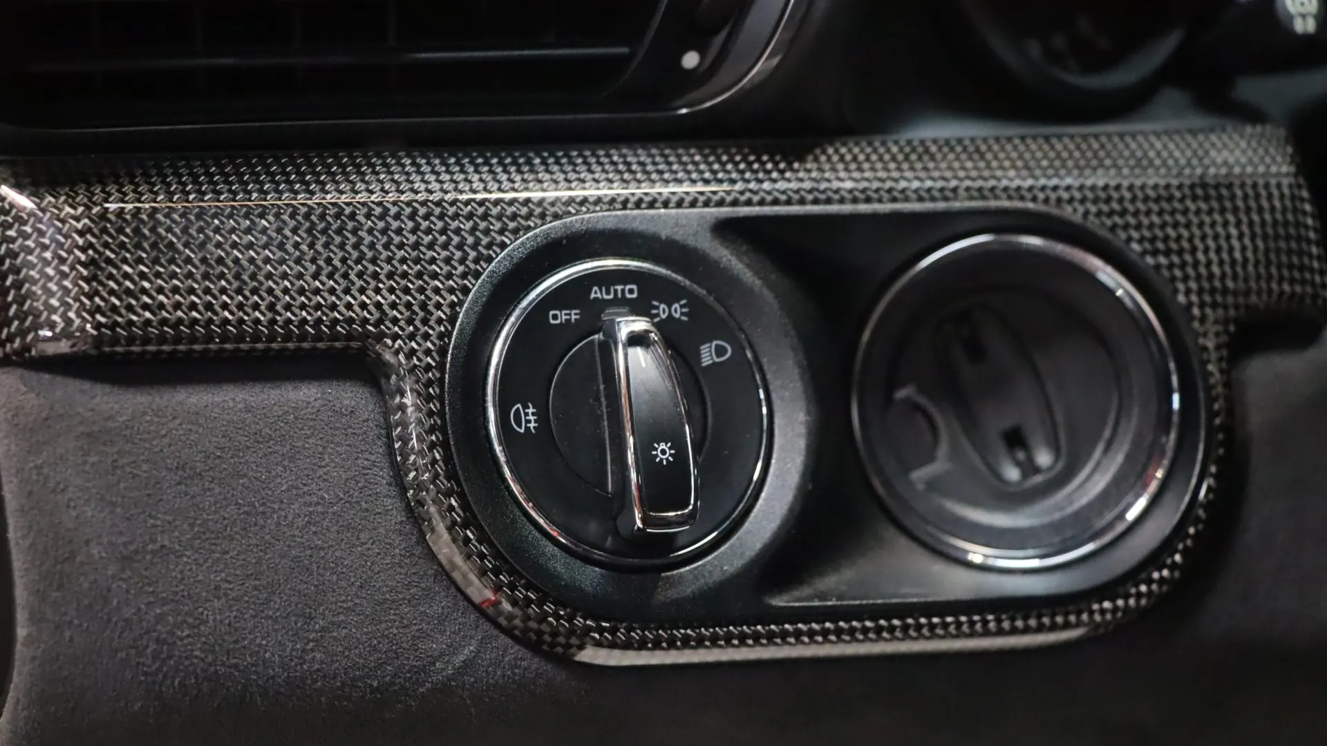 Porsche 911 — photo 17