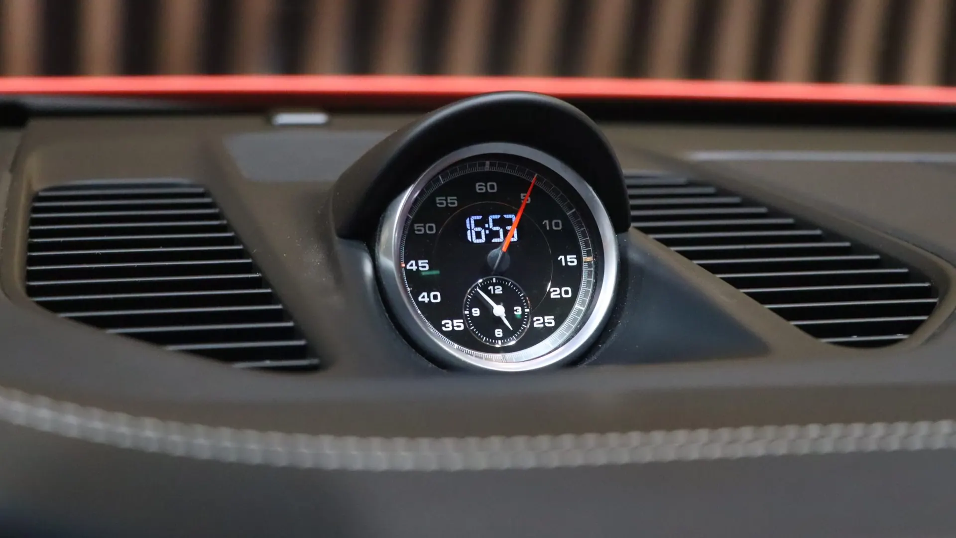 Porsche 911 — photo 26