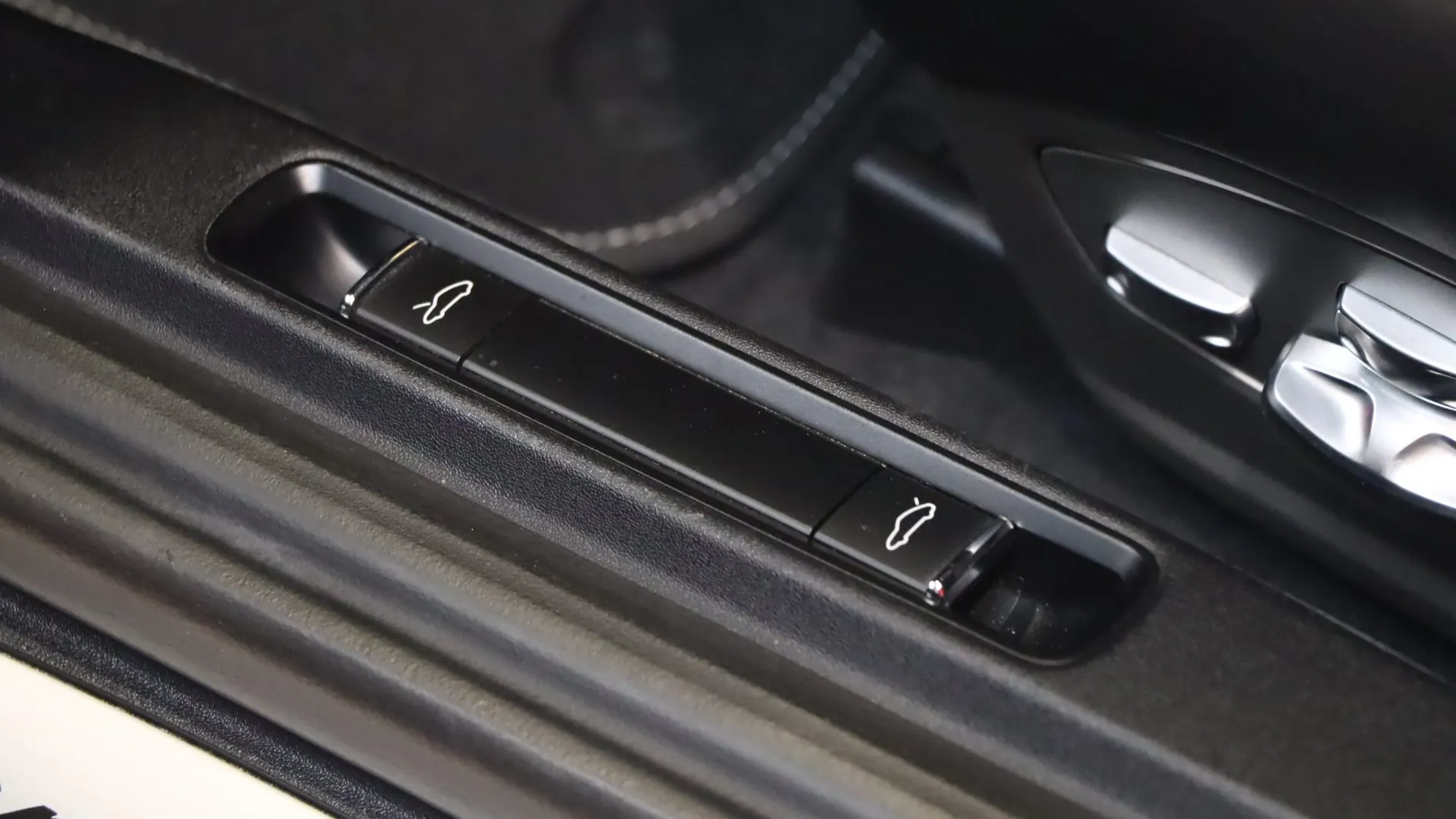 Porsche 911 — photo 14