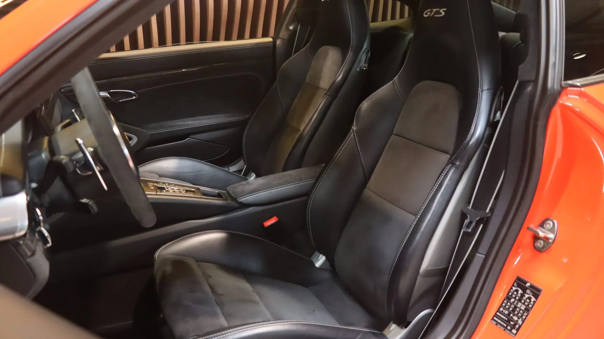 Porsche 911 — photo 6