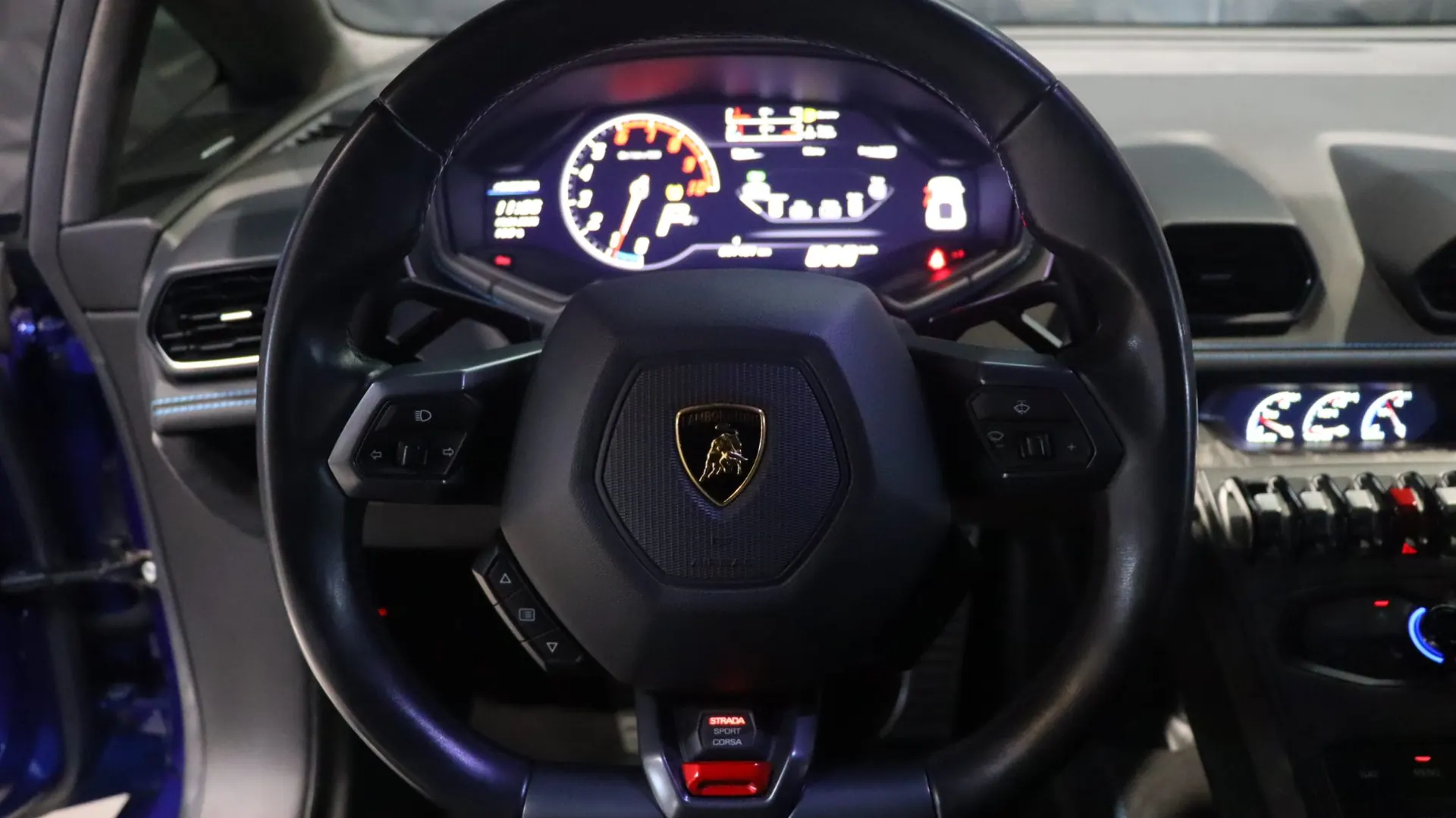 Lamborghini HURACAN — photo 9