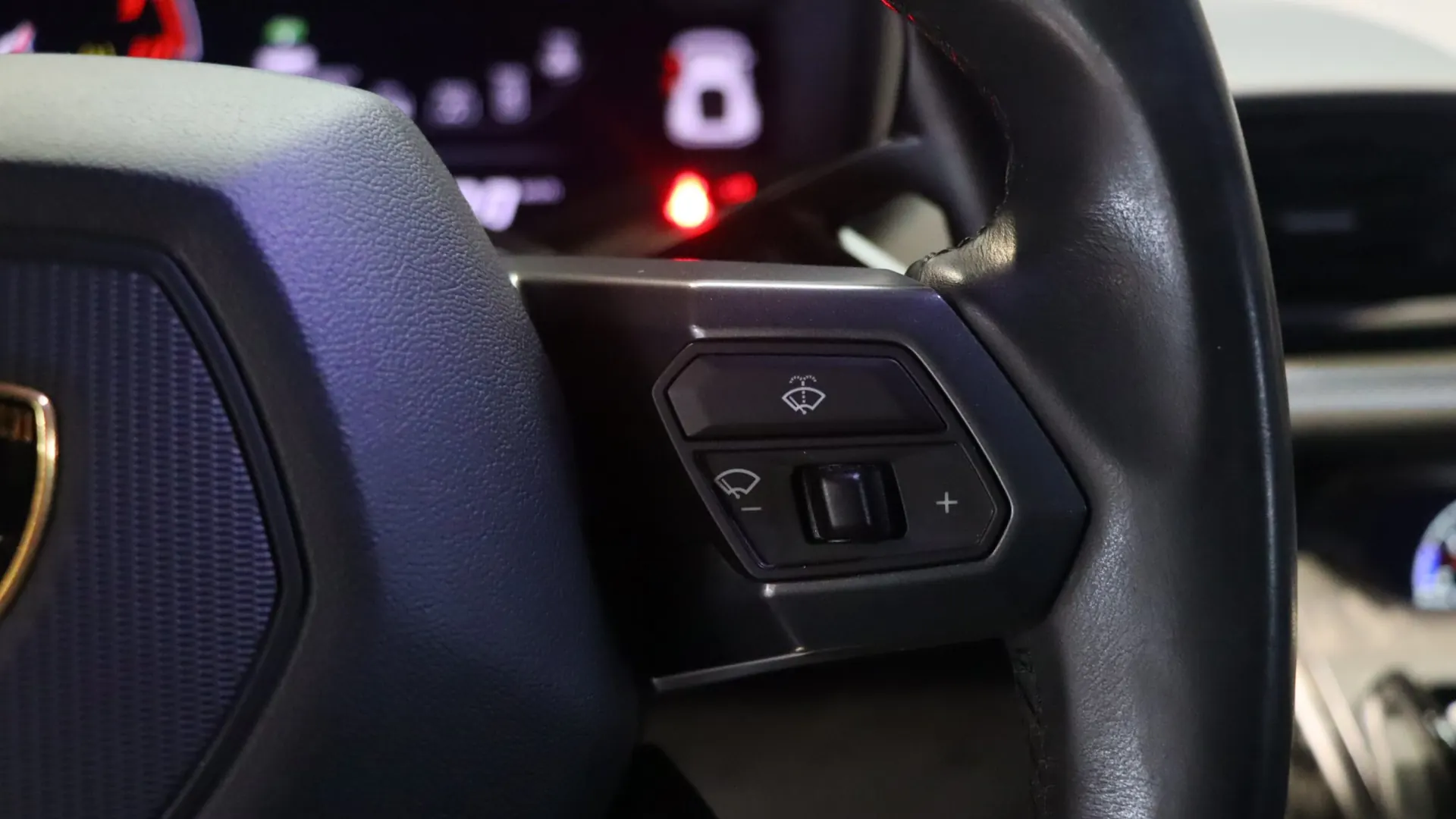 Lamborghini HURACAN — photo 18
