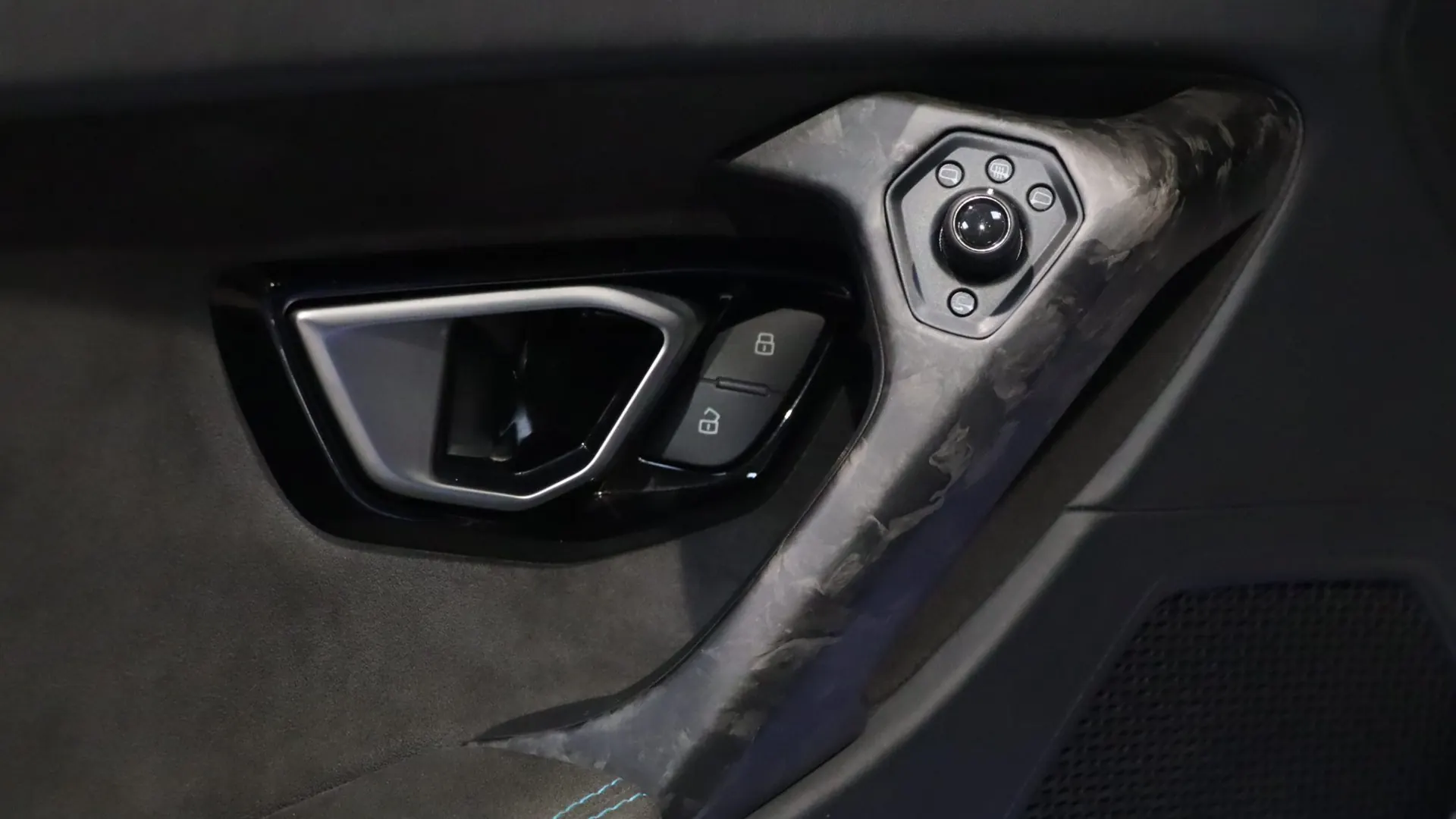 Lamborghini HURACAN — photo 12