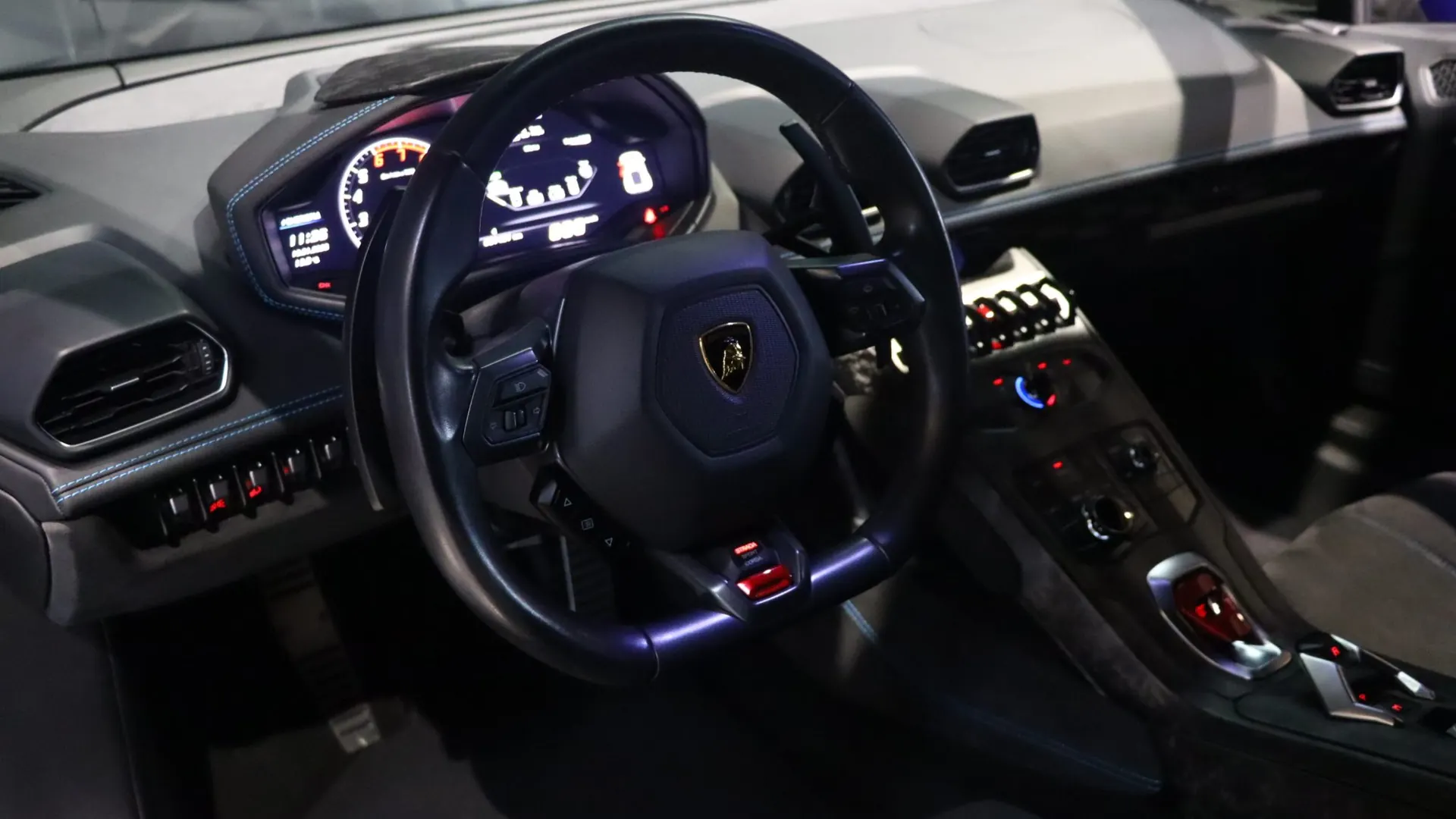 Lamborghini HURACAN — photo 15