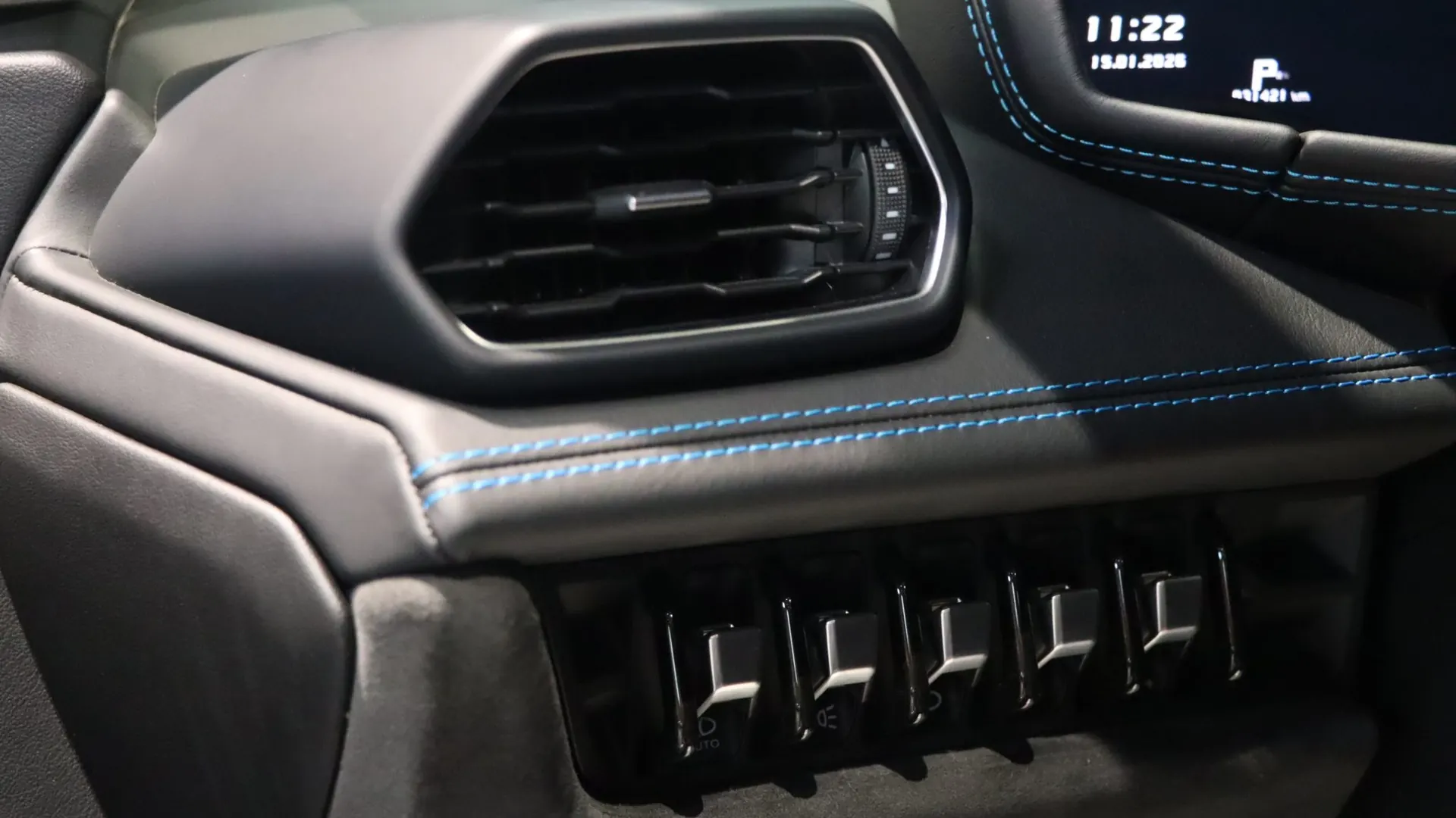 Lamborghini HURACAN — photo 16