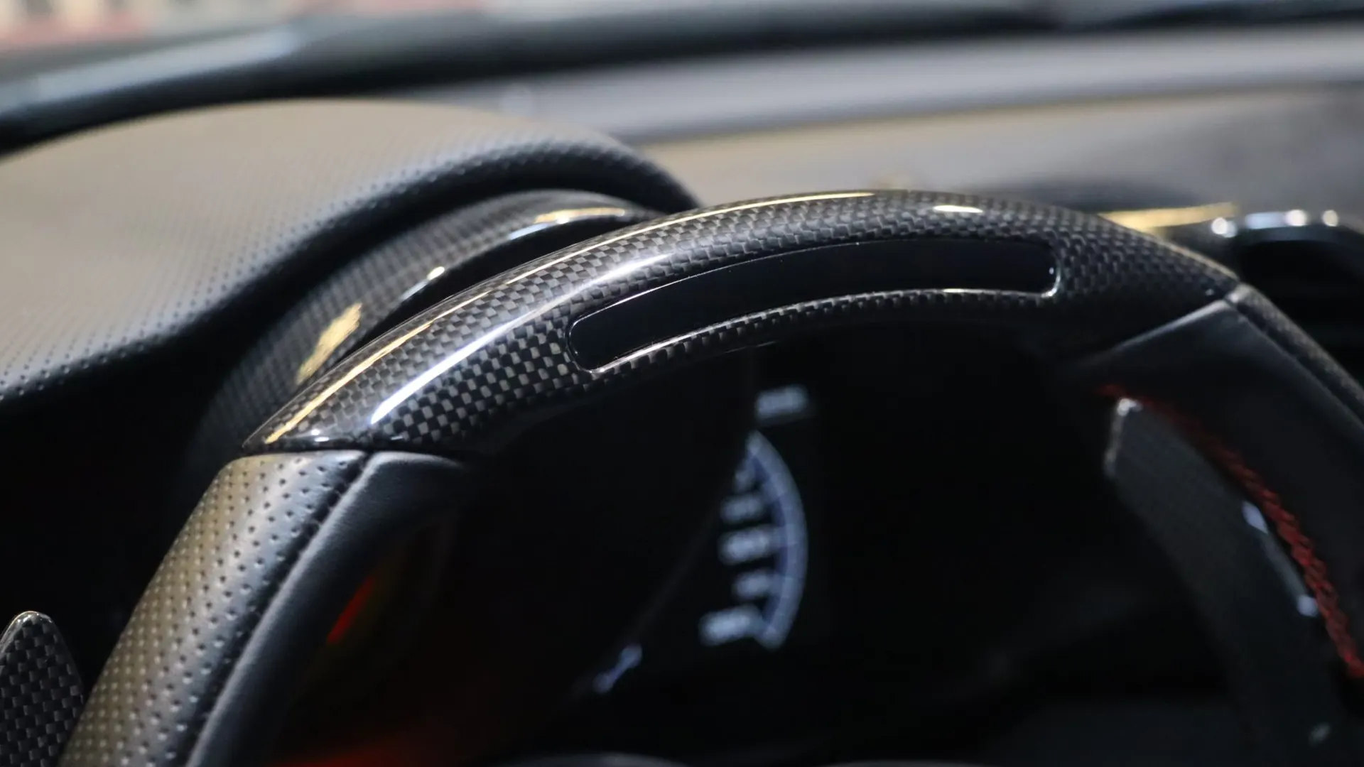 Ferrari 488 — photo 24