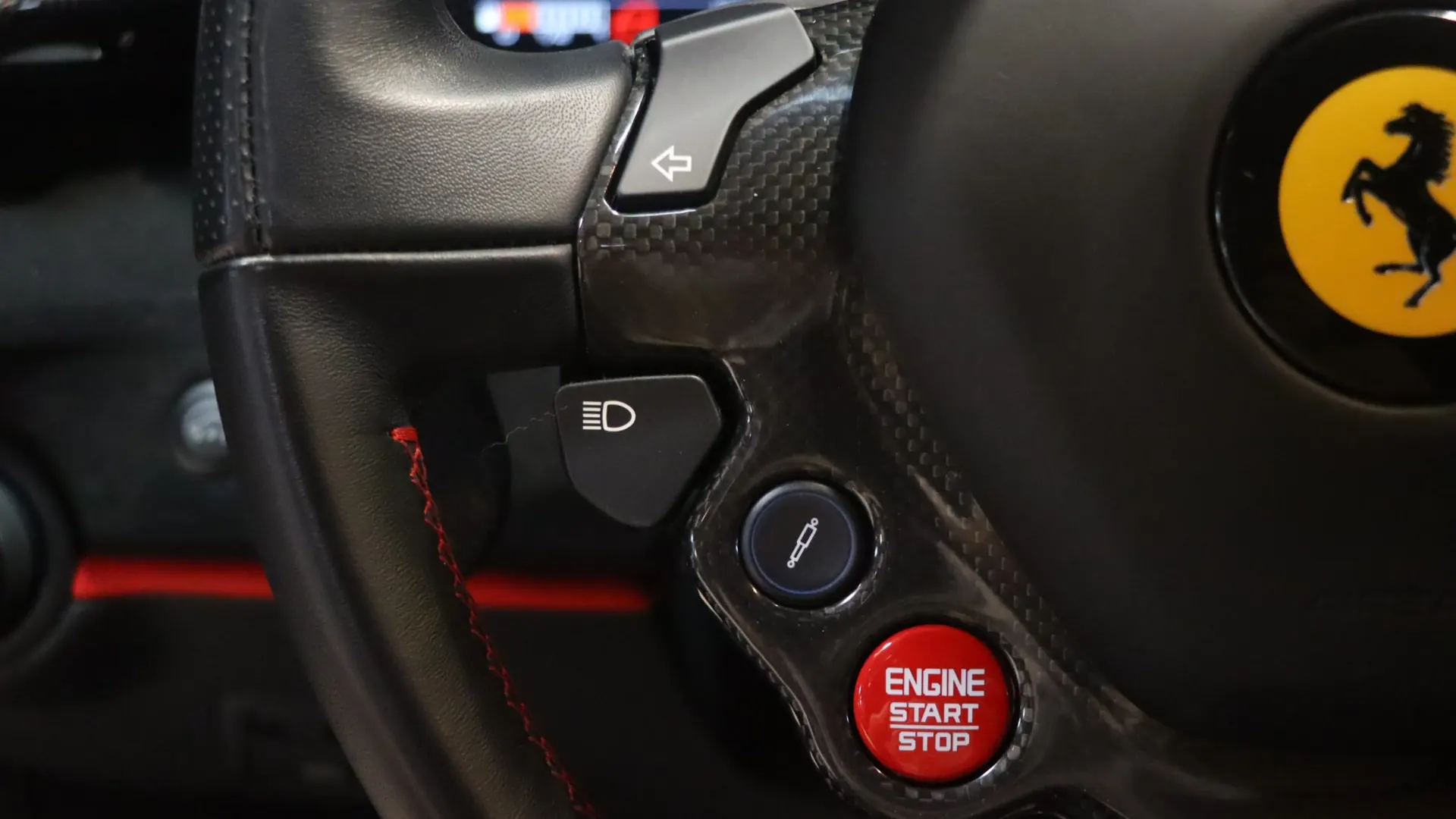 Ferrari 488 — photo 19